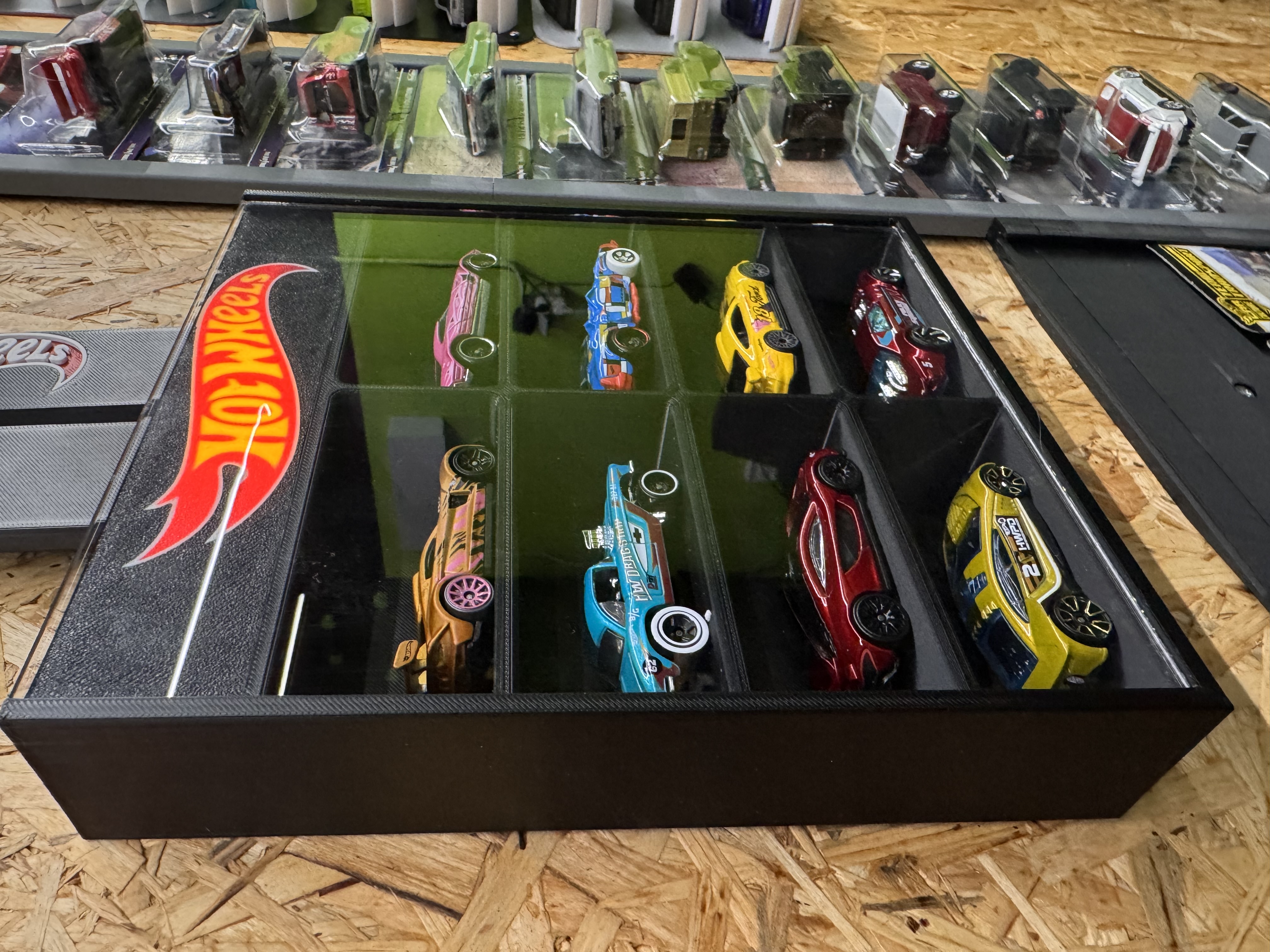 8 car wall or desktop display for 1:64 diecast cars