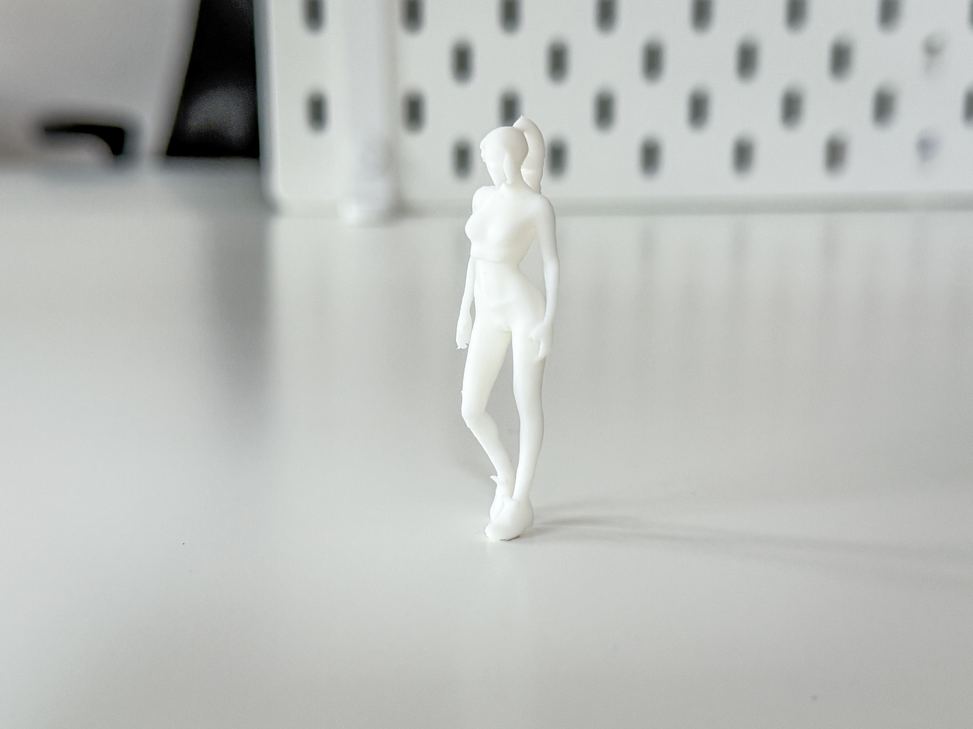 Miniature Woman/Fitness Girl for your Diorama