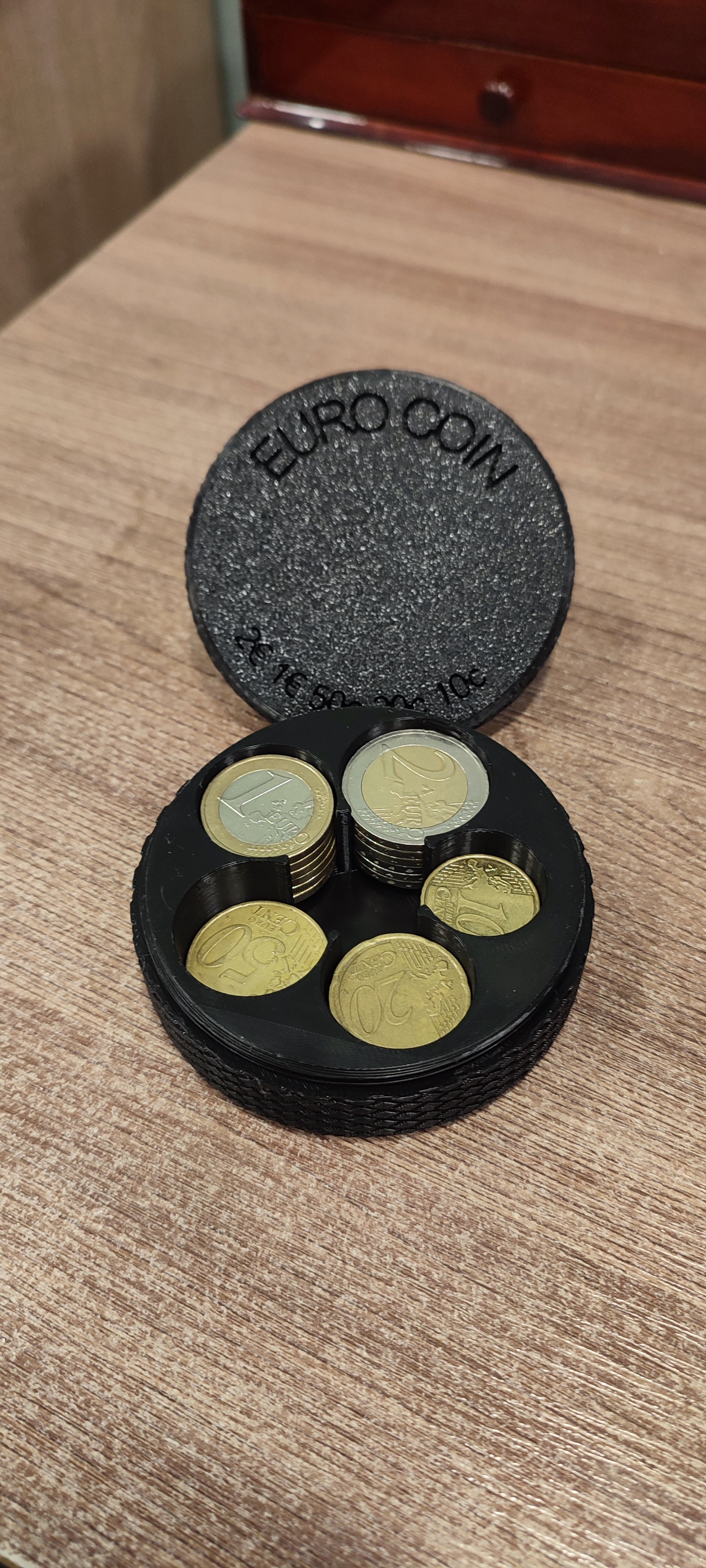 Pocket euro coin box