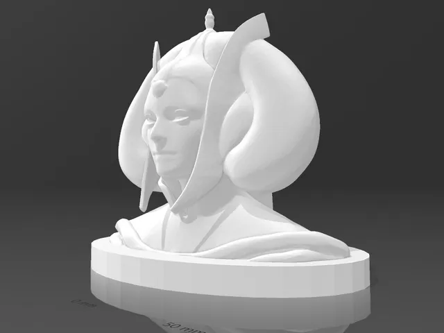Queen Amidala Bust and Base