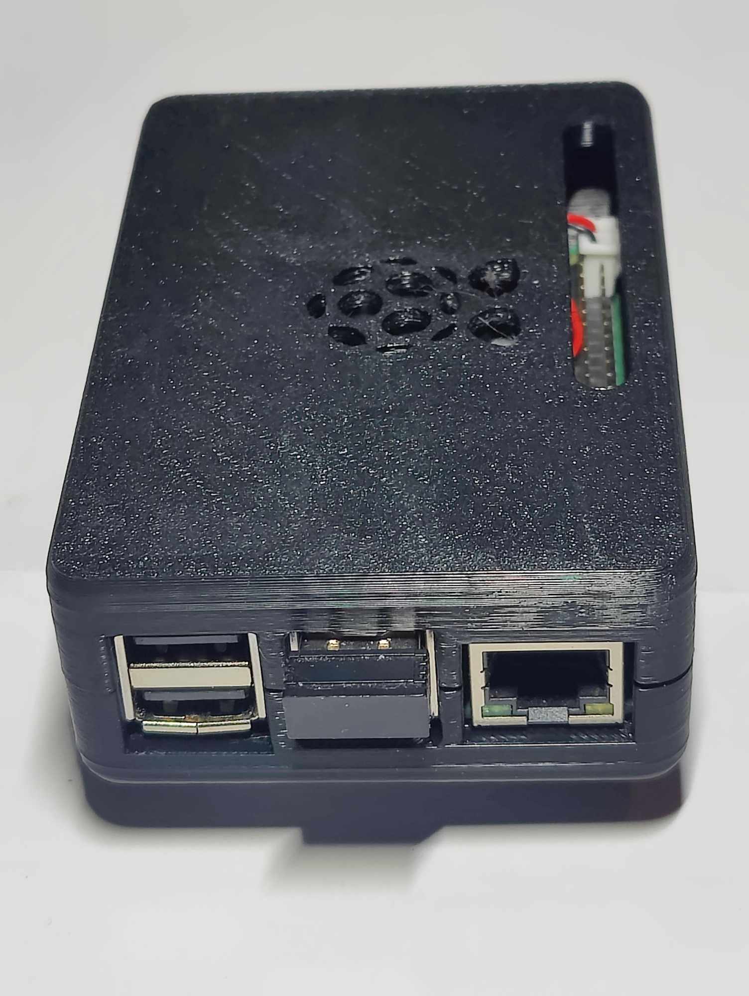 Miniatura 4 do modelo 3D Raspberry Pi 4b simple snap together case
