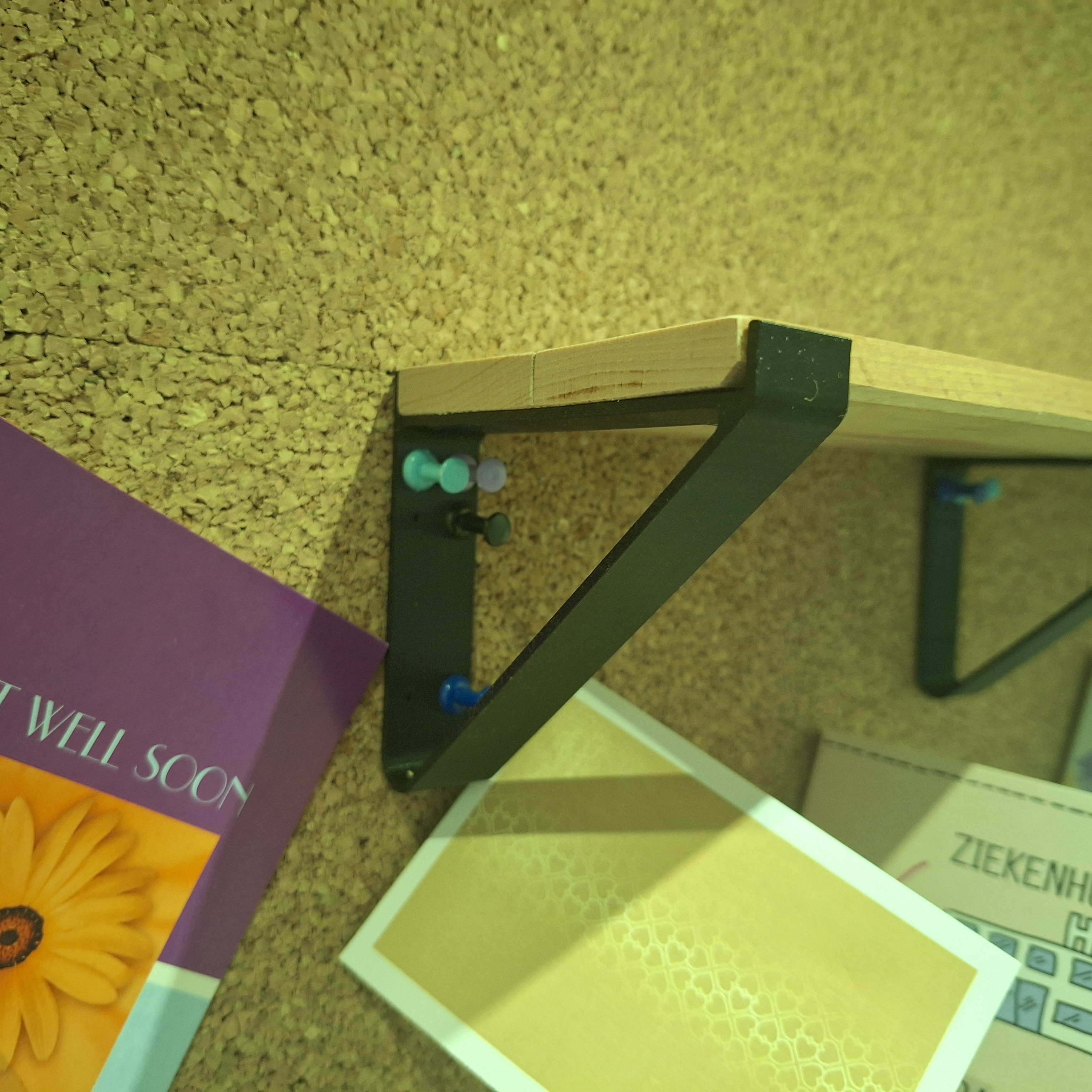 pinboard shelf support