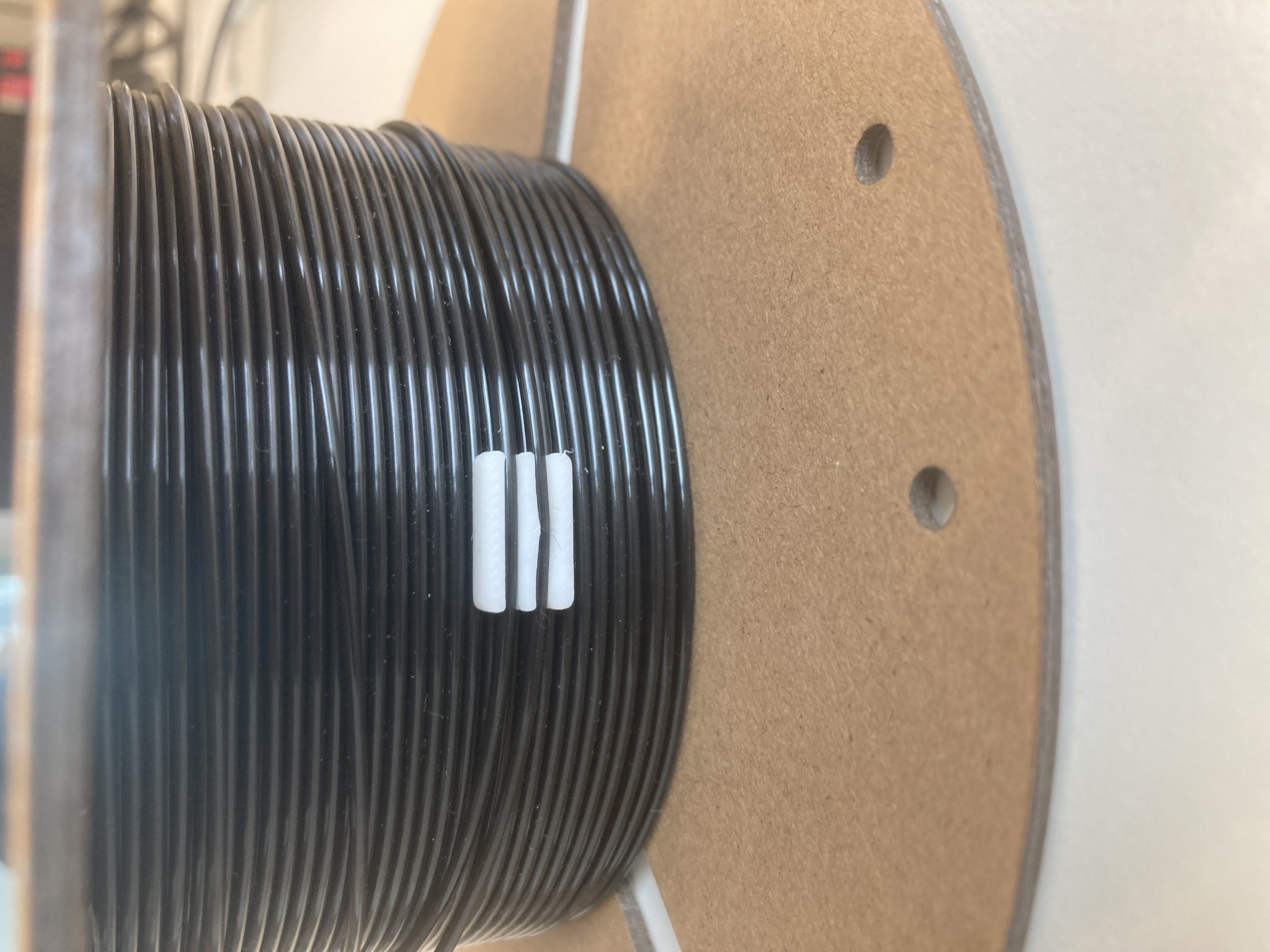 FAST filament clip for vaccum bags