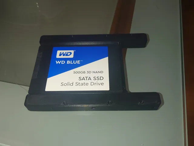 Universal SSD mounting adapter 2,5" to 3,5"