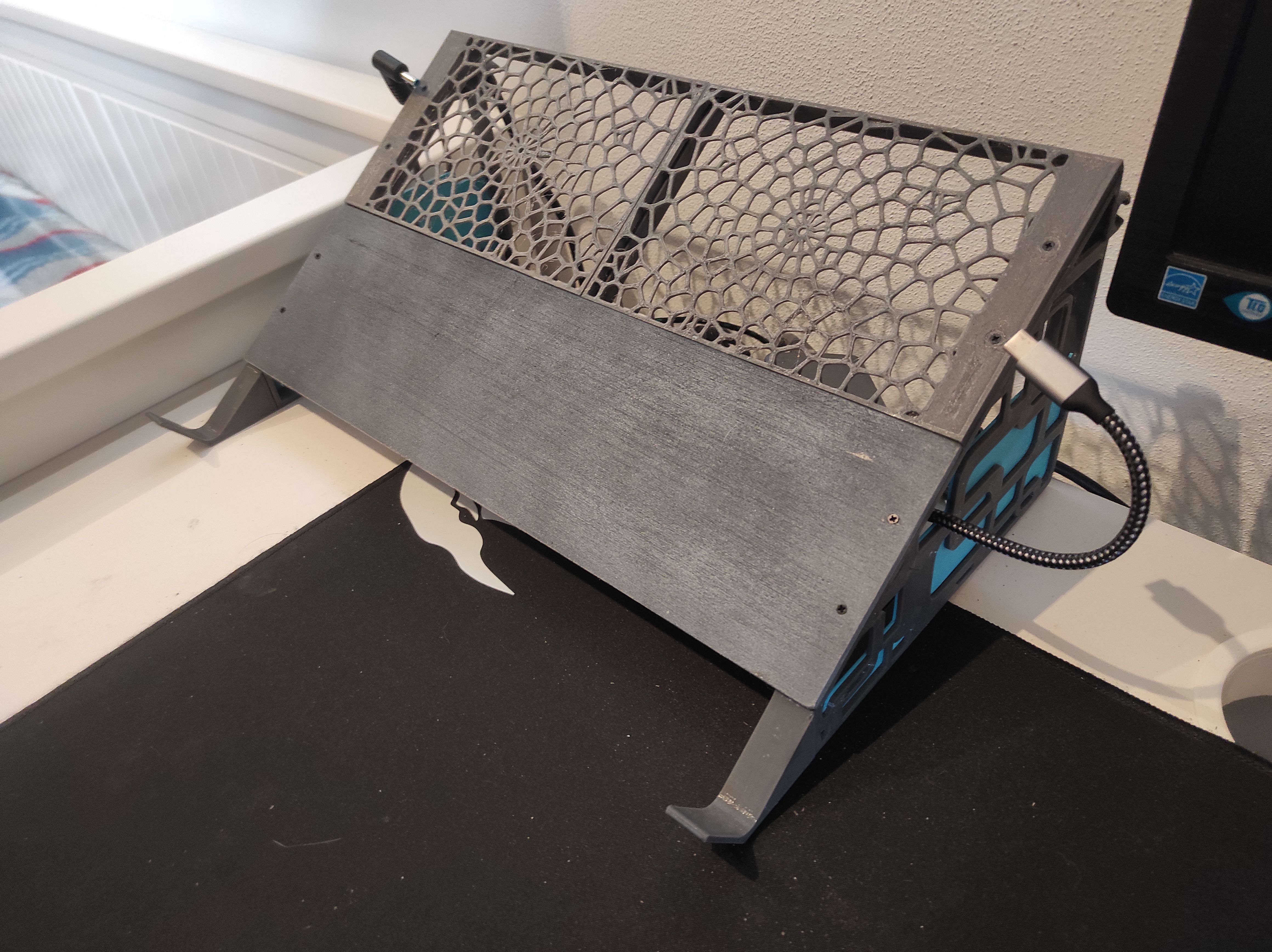 laptop docking stand/riser