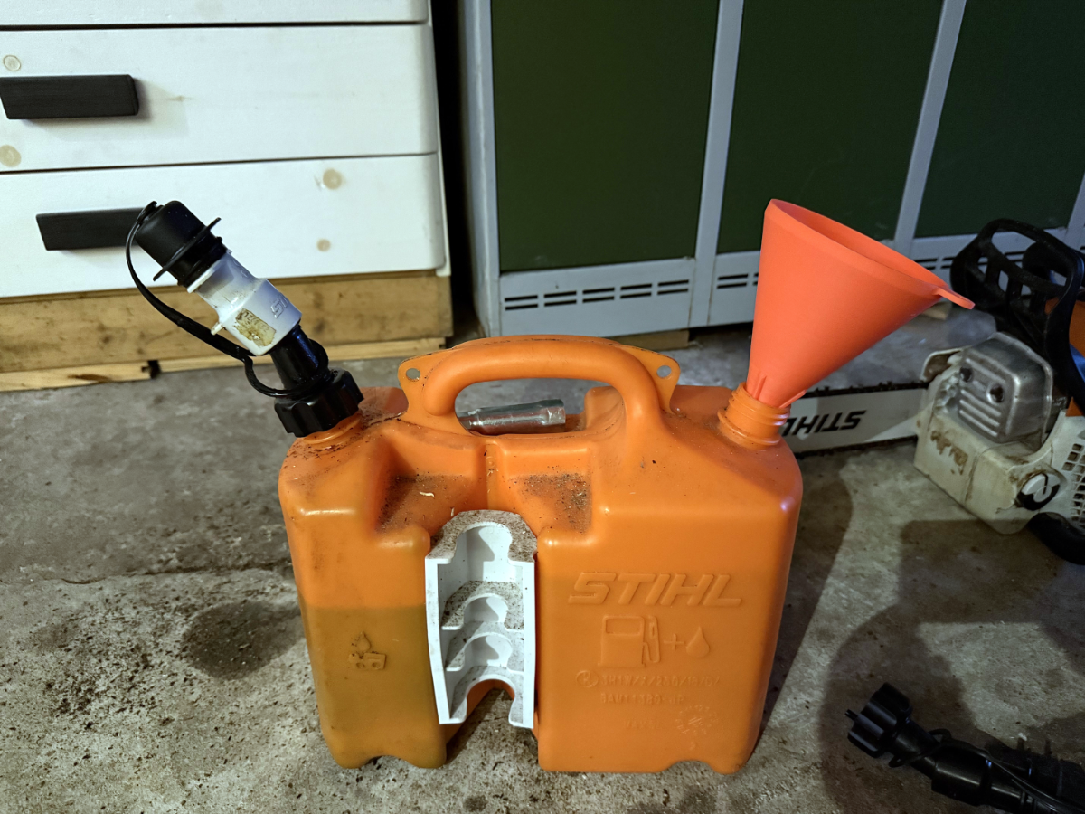 Funnel for Stihl Combi Can