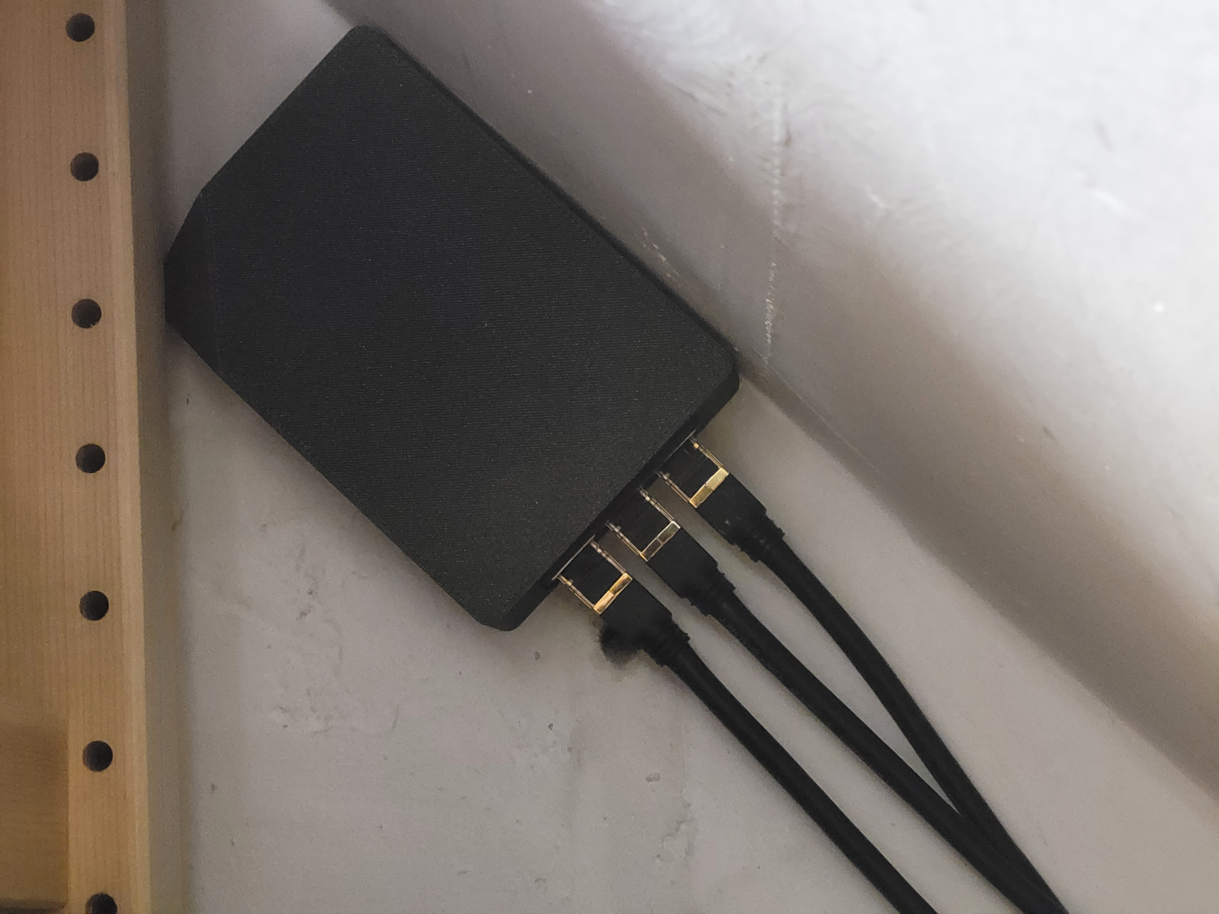 Wallplate for 3 keystones - case remix