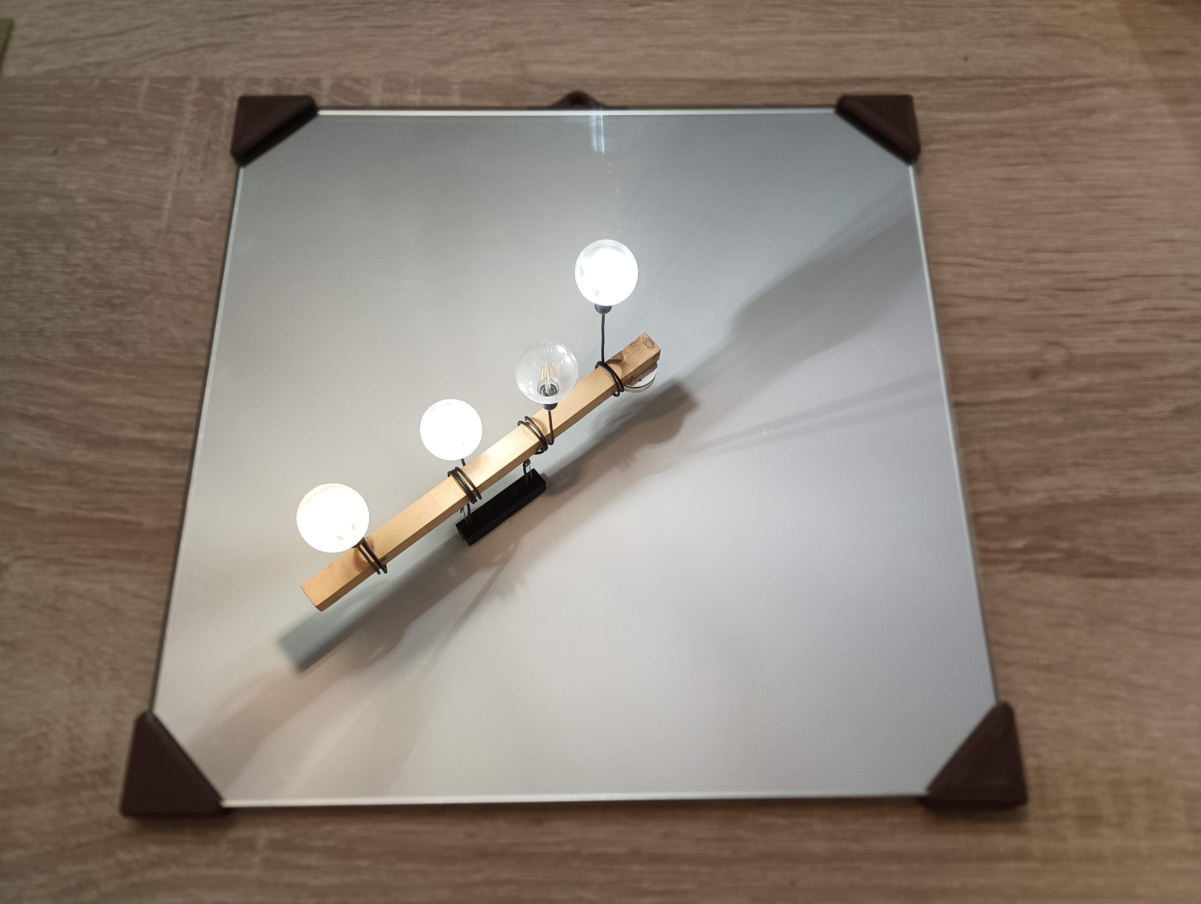 Mirror frame 200x200x3mm