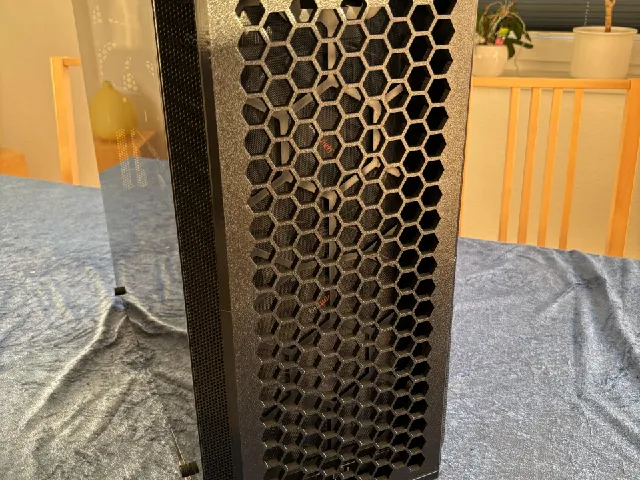 Front for beQuiet! Dark Base 700 with Honeycomb