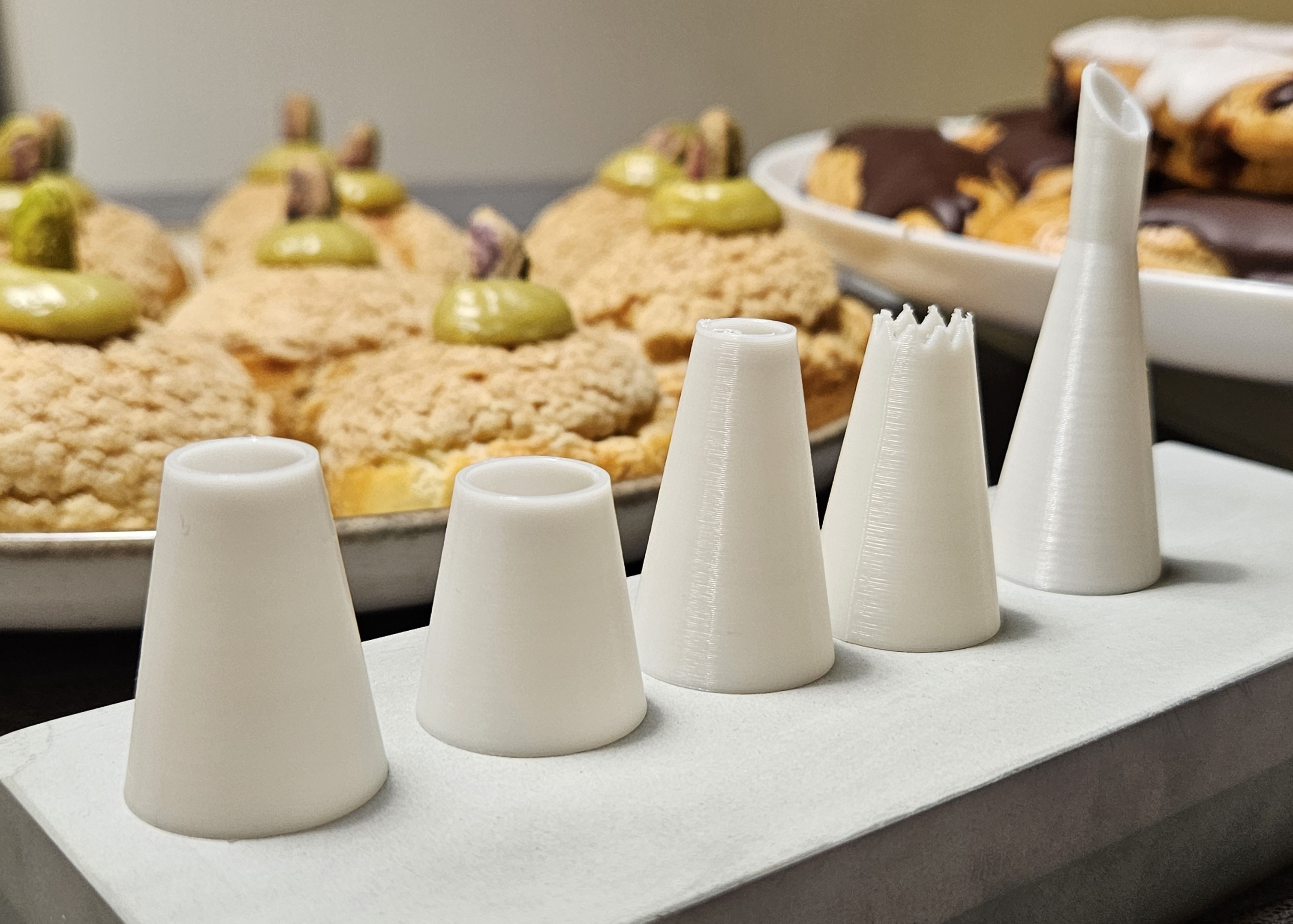 Nozzles for pastry bag