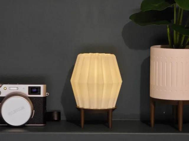 Lumon, a minimalist LED lamp with a perfect finish