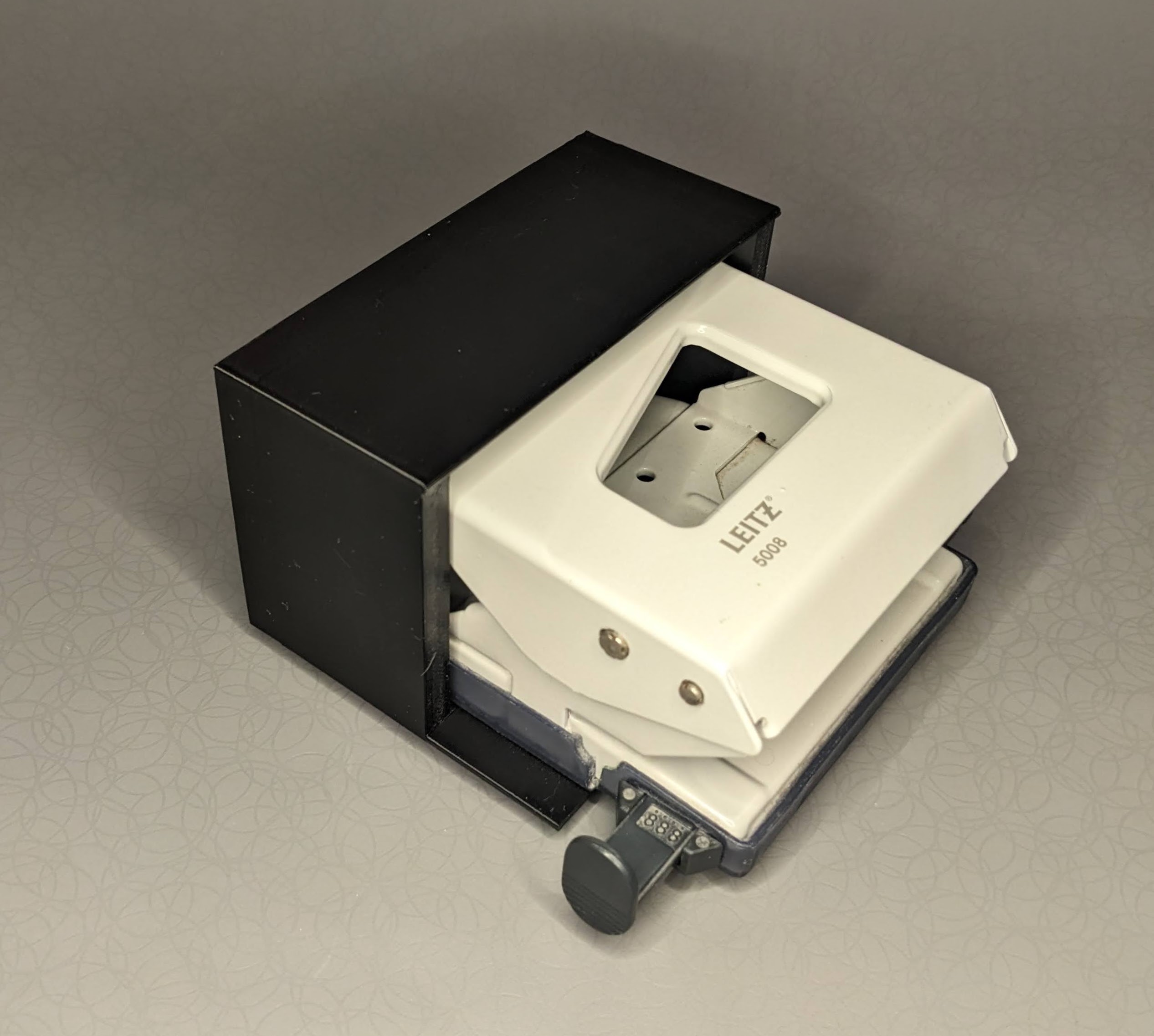 Leitz 5008 Hole Puncher Gridfinity Drawer clamp