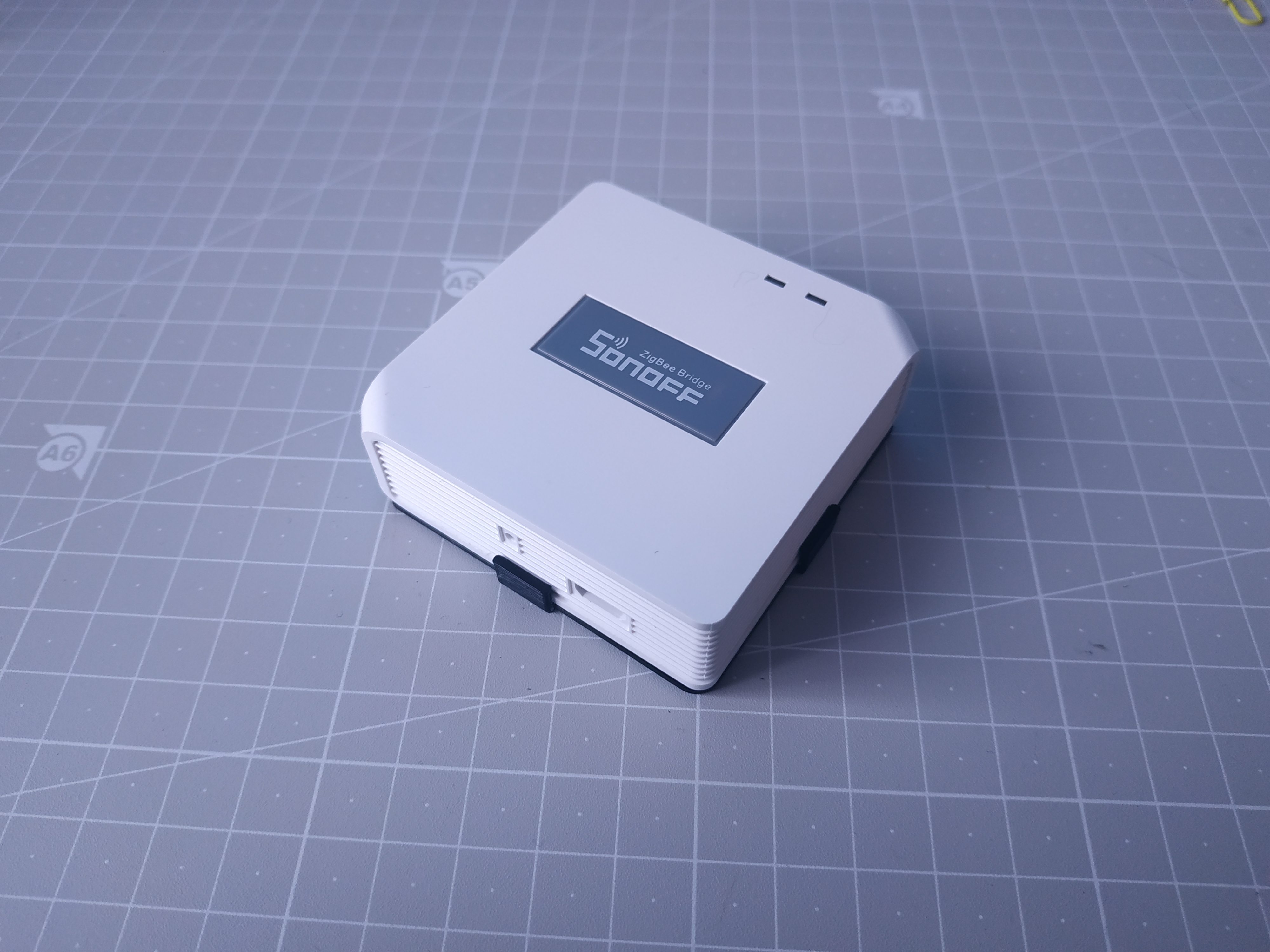 Sonoff zigbee bridge wall mout