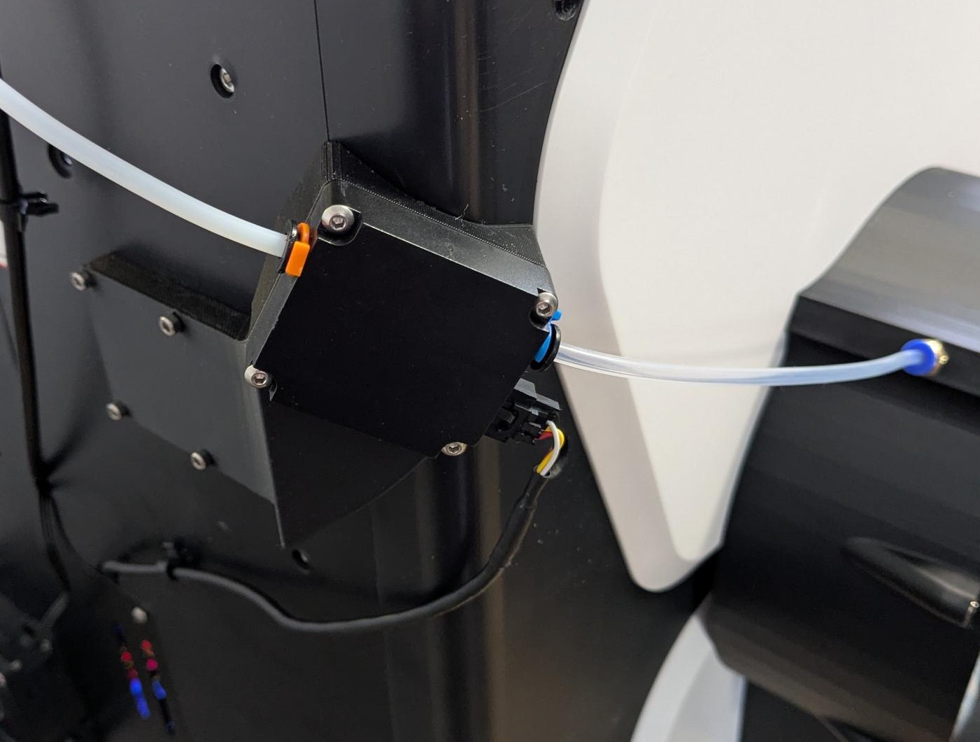 Qidi X Plus 3 Filament Sensor Relocation Mount (Enhanced Loading)