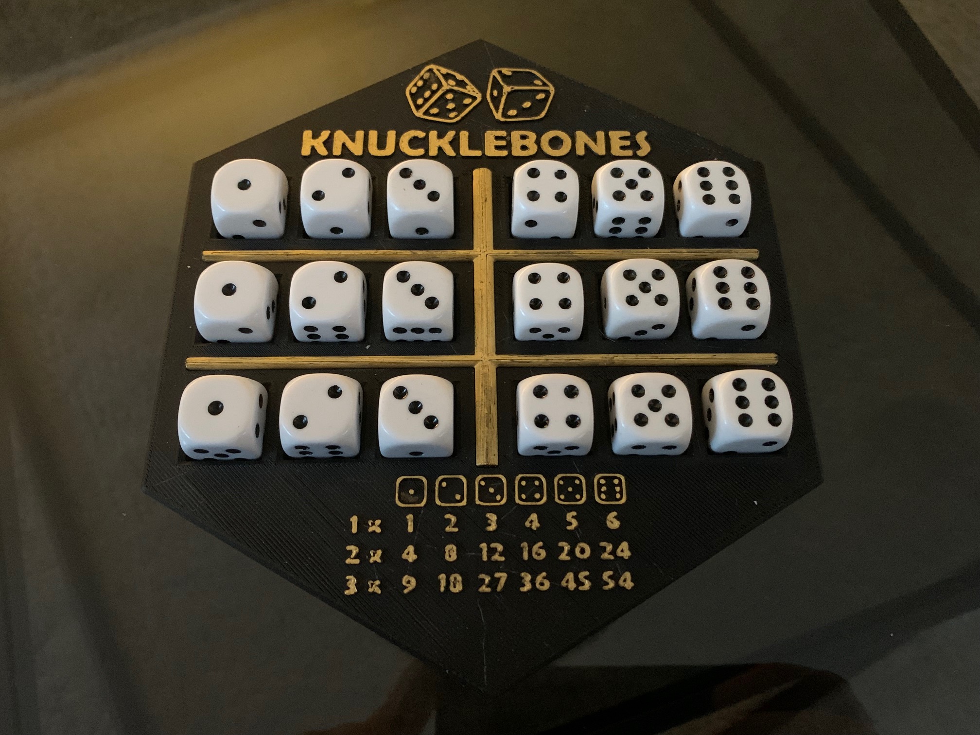 KNUCKLEBONES with Dice-Arena