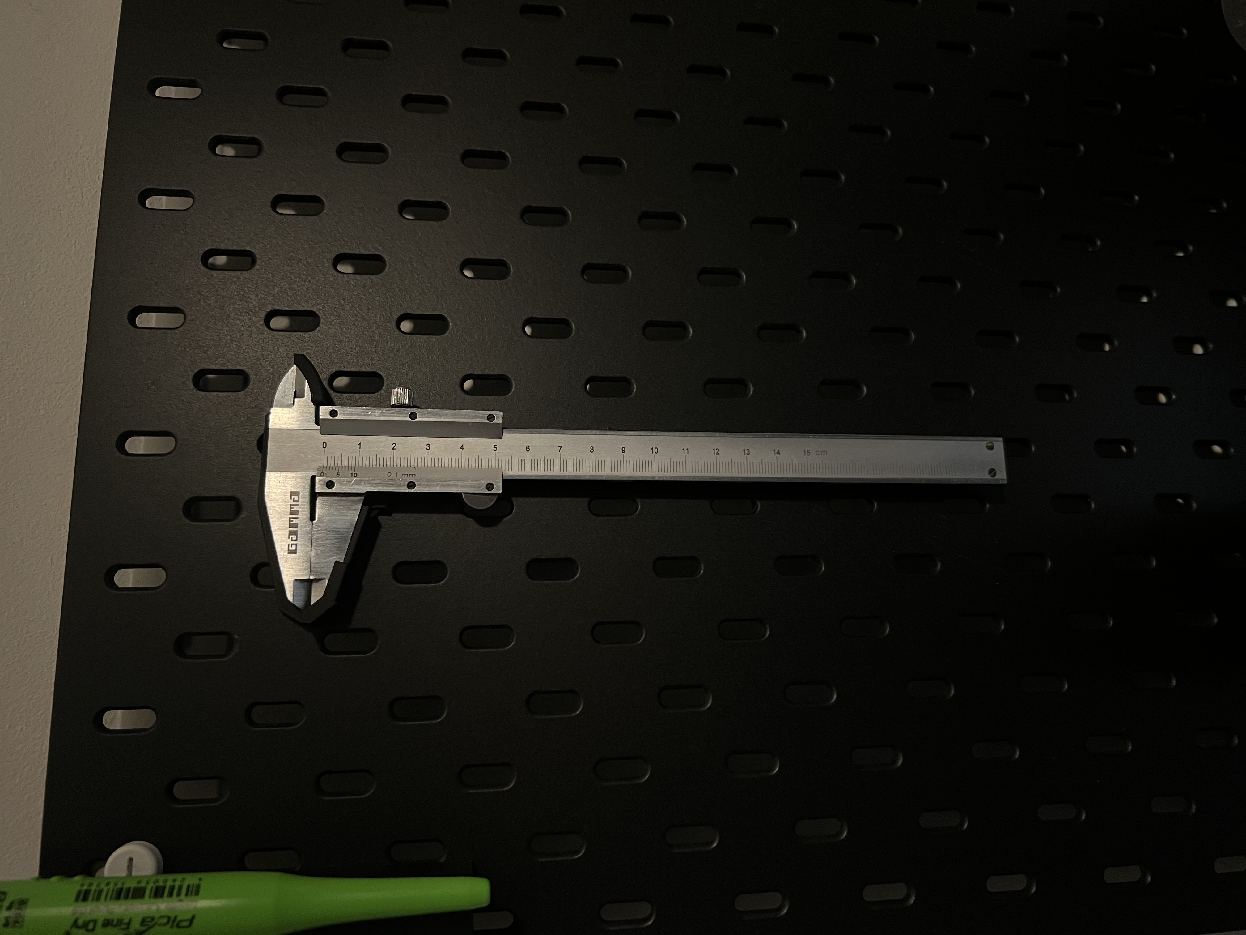Skadis caliper holder / SKÅDIS