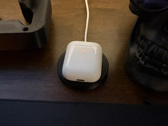 AirPods 2 MagSafe Cradle
