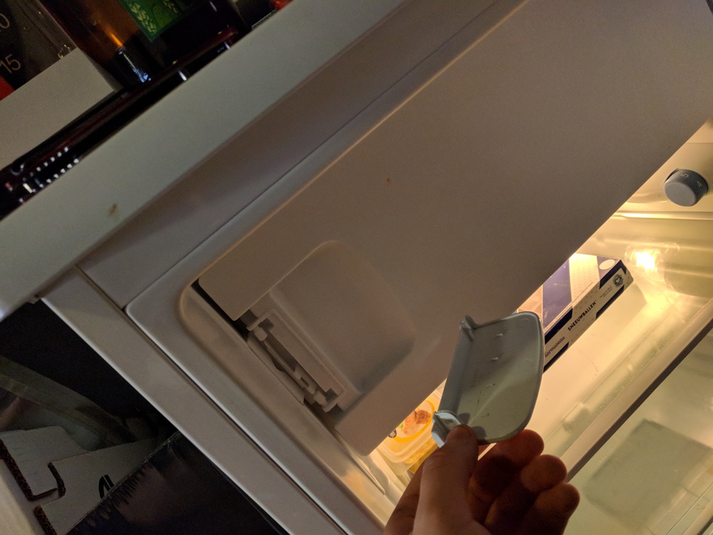 Freezer doorhandle replacement — miniatura 5