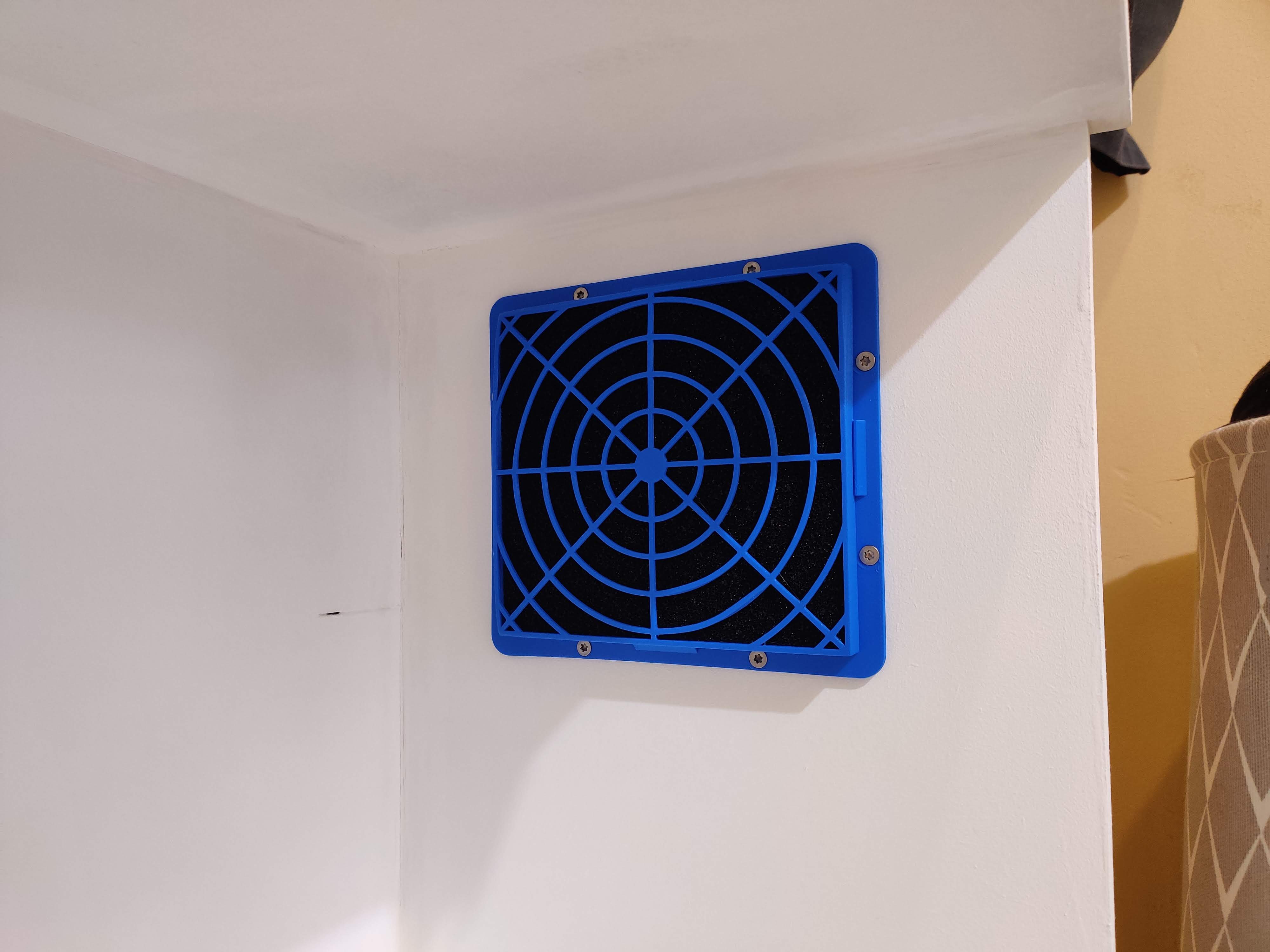 Filter holder for Cat litter box