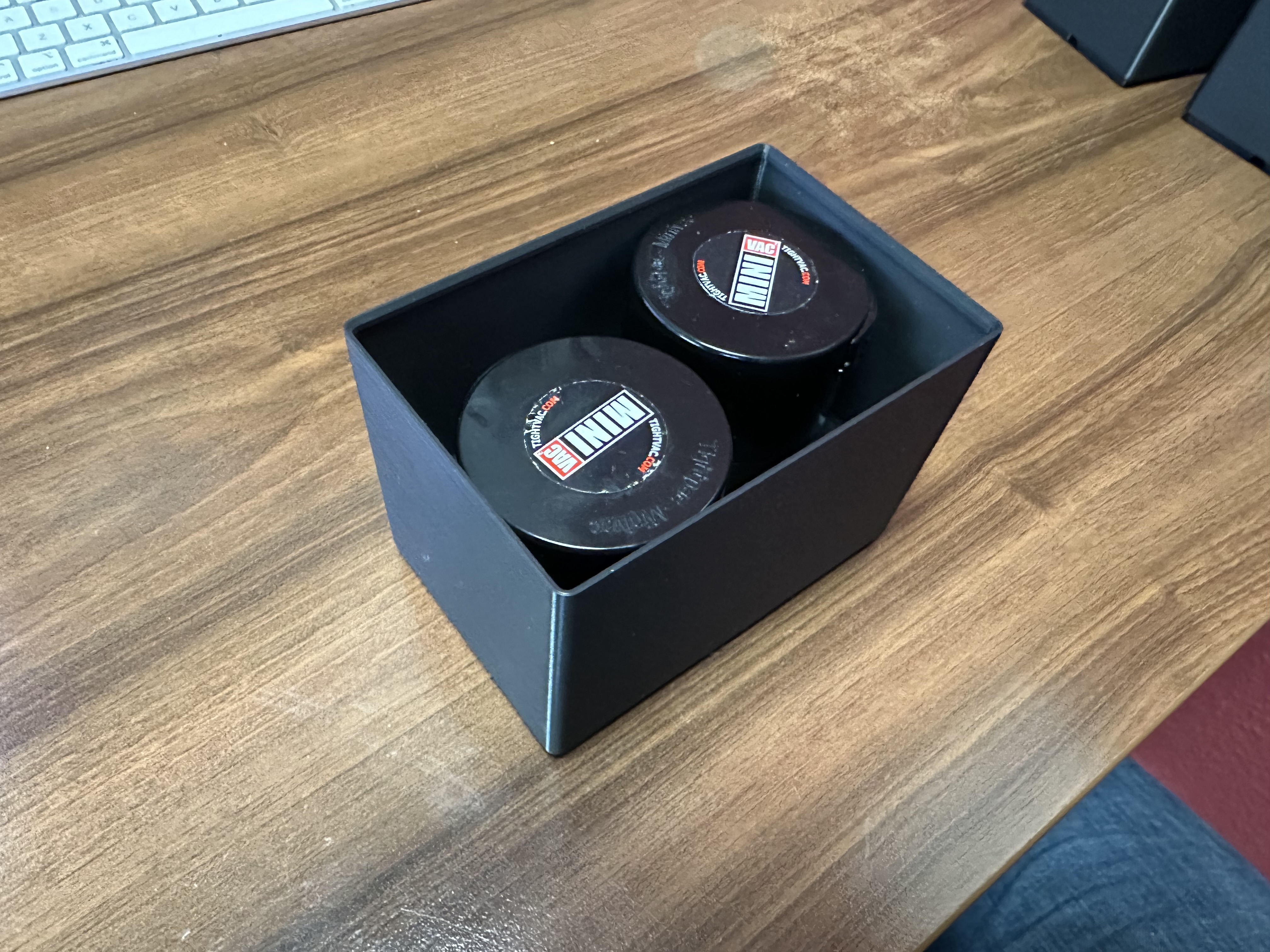 Stackable Gridfinity container for 2 TightVac MiniVac (0,12 L) cans (3x2x12) — miniatura 2