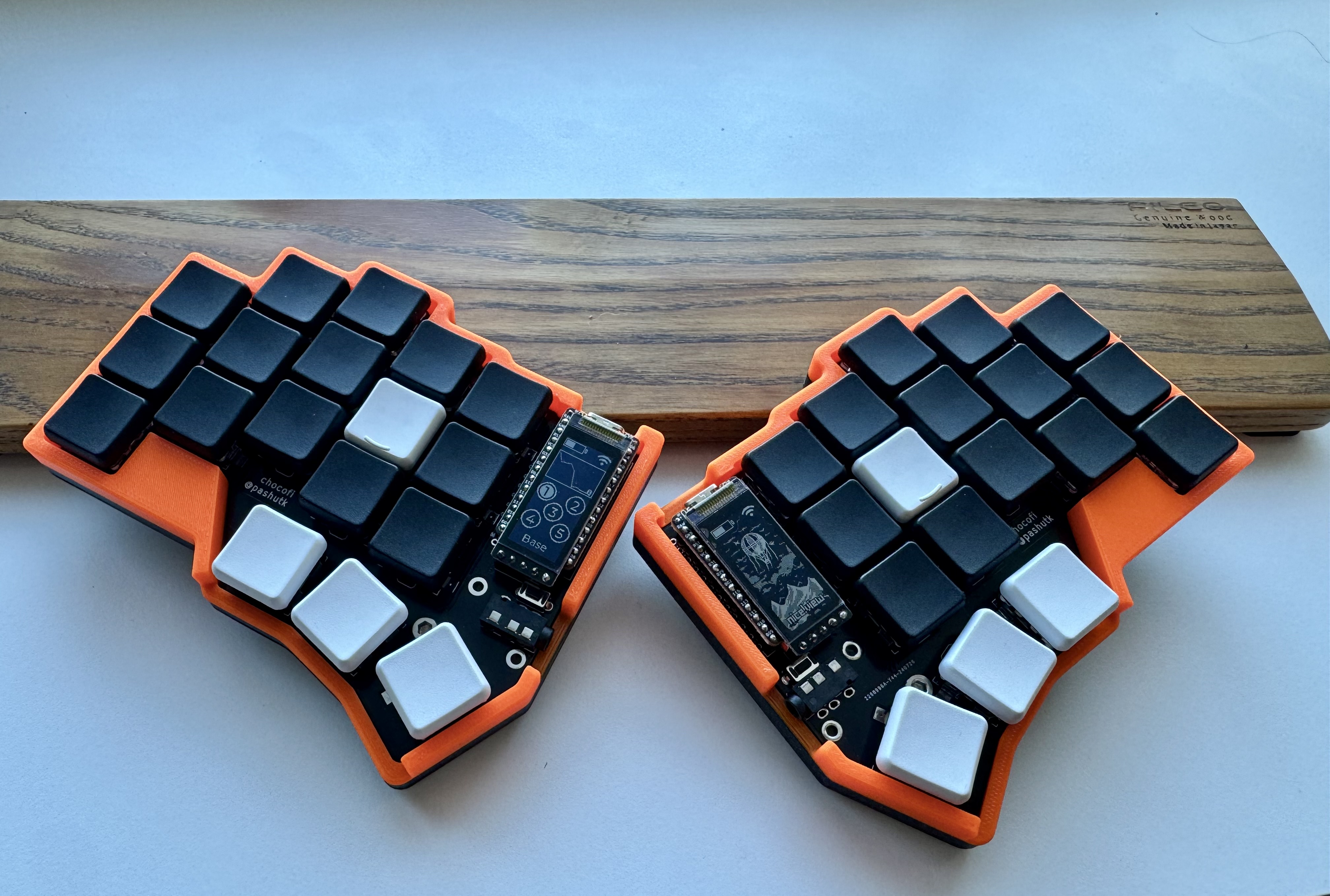 Massive Chocofi case with M3 bolts