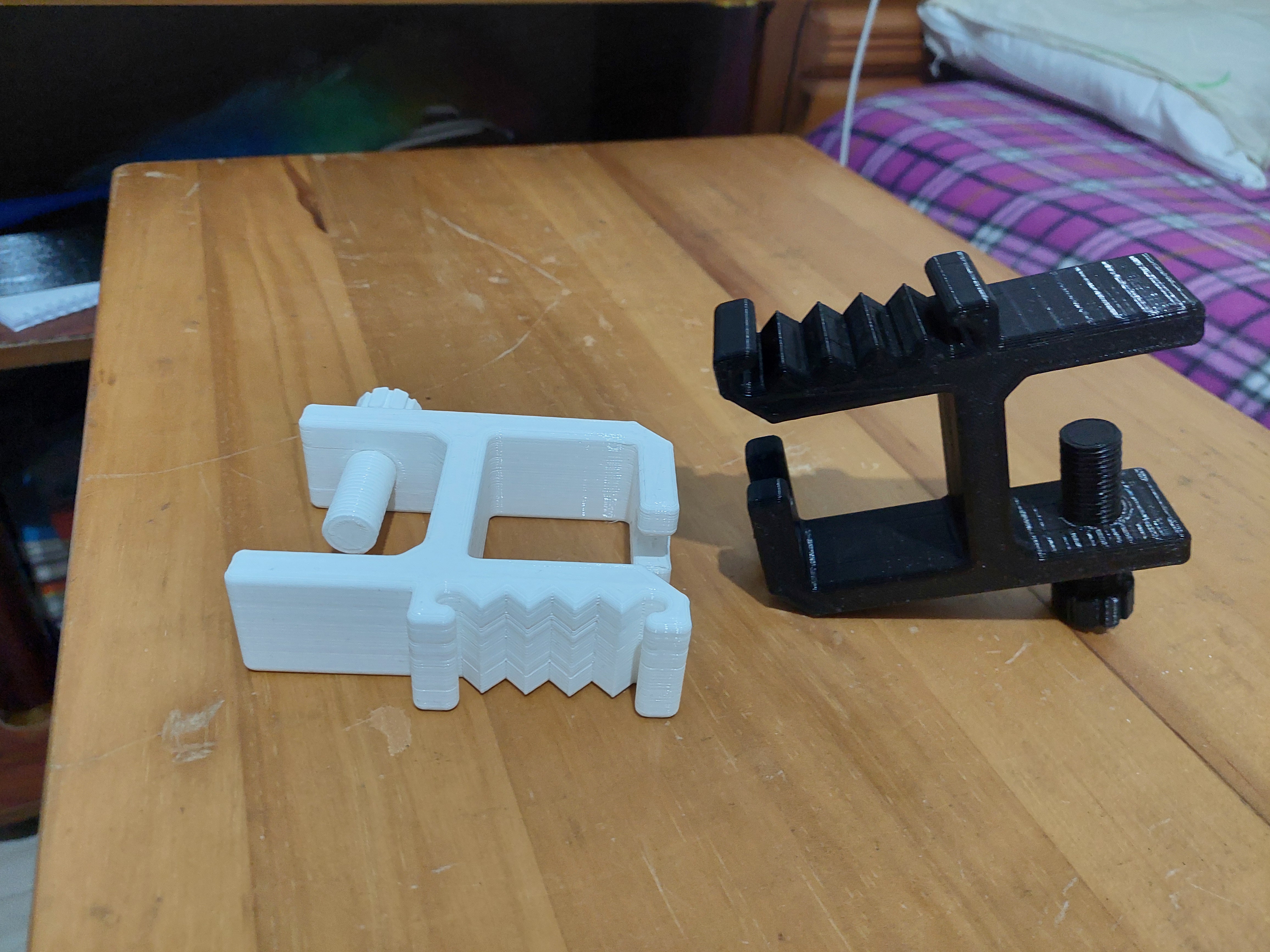 Multi-Purpose 3D-Printed Headphone & Cable Holder