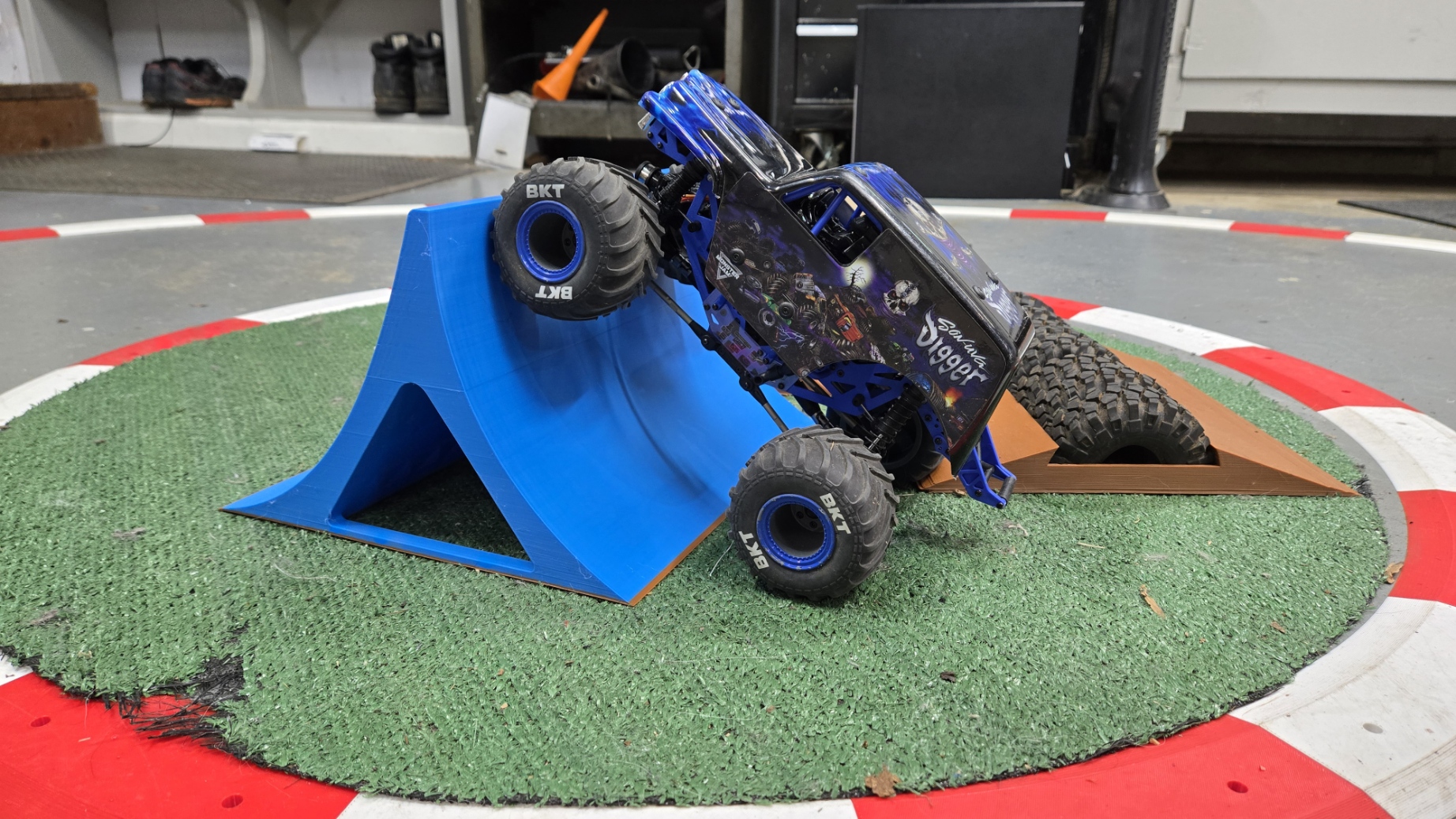 RC Monster Truck Backflip Ramp Jump