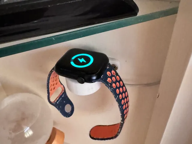 Apple watch bedside charging stand