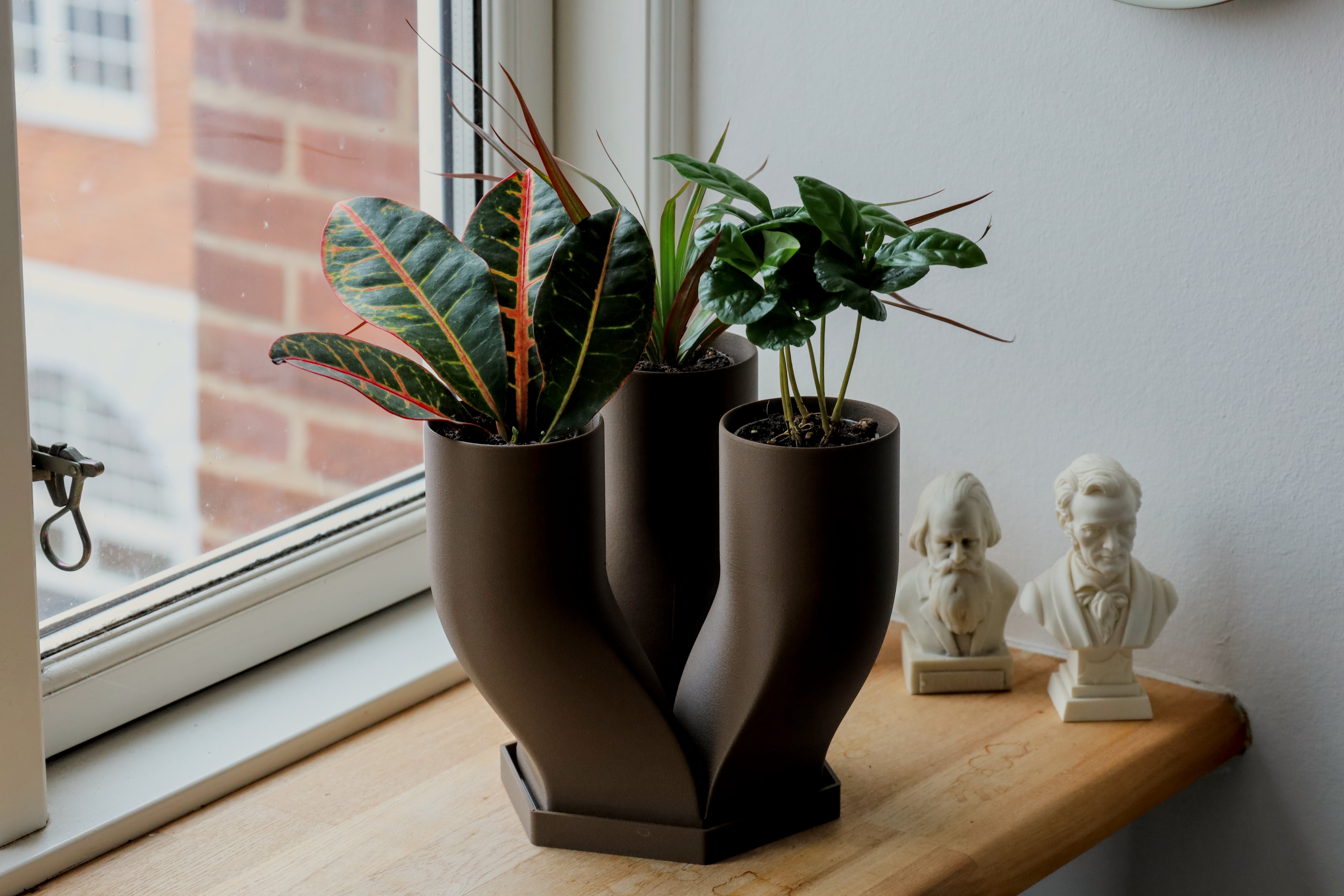 Tri pot