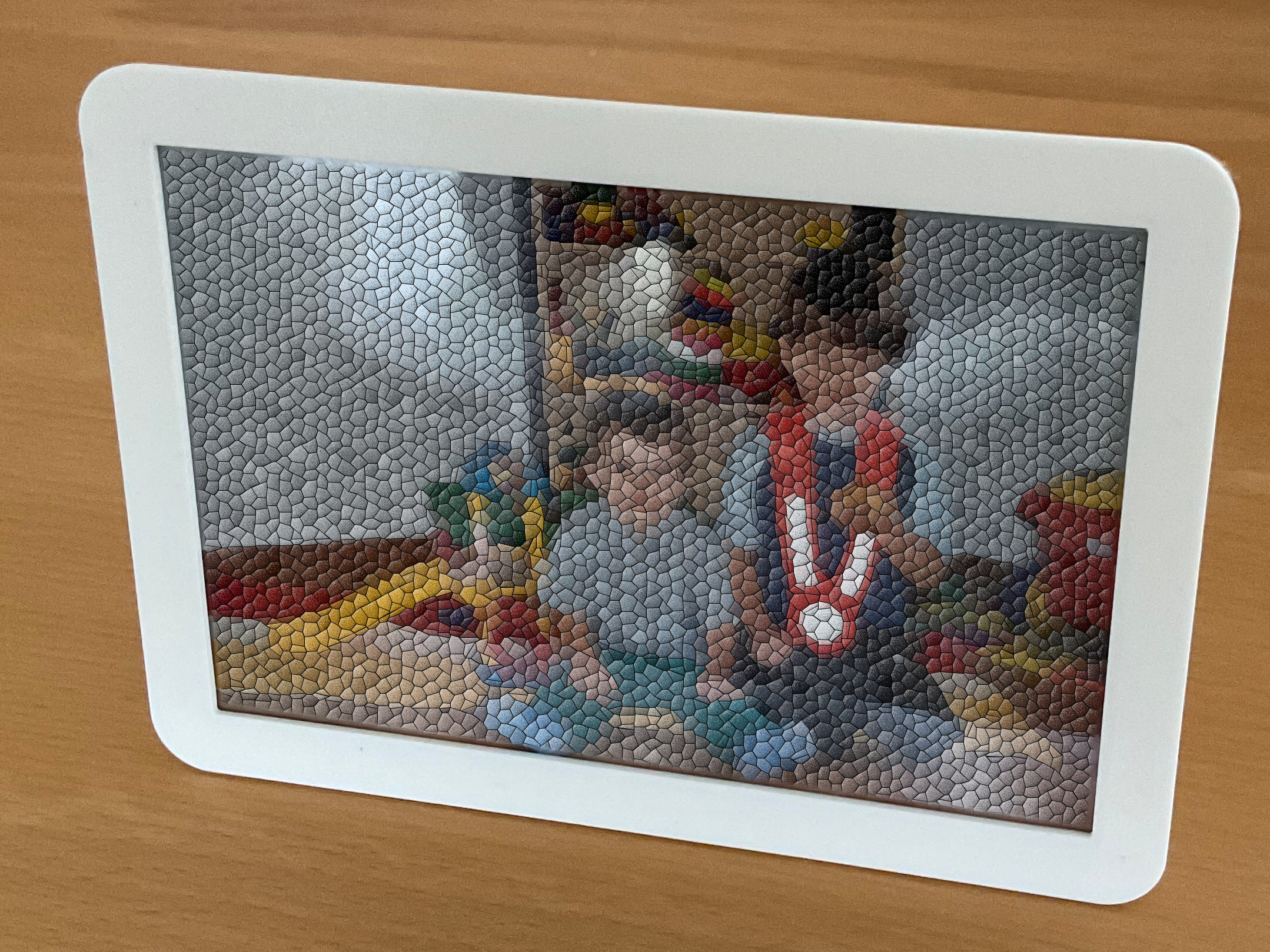 Freestanding photo frame