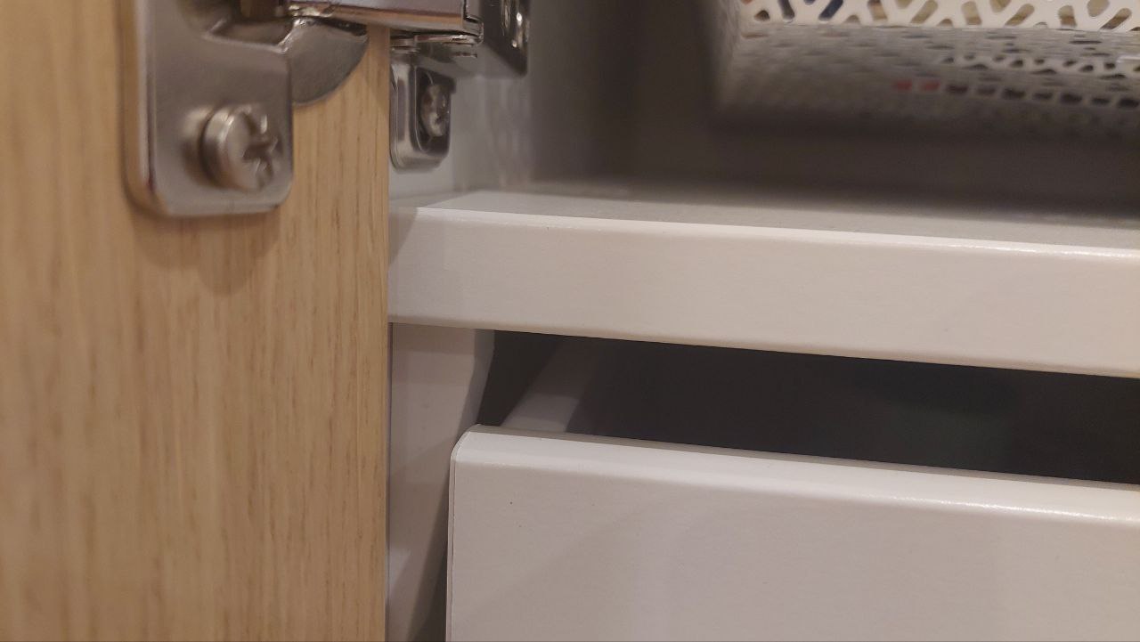 Ikea Pax extended shelf for Komplement separator 9mm higher for a shelf near the hinge over a drawer