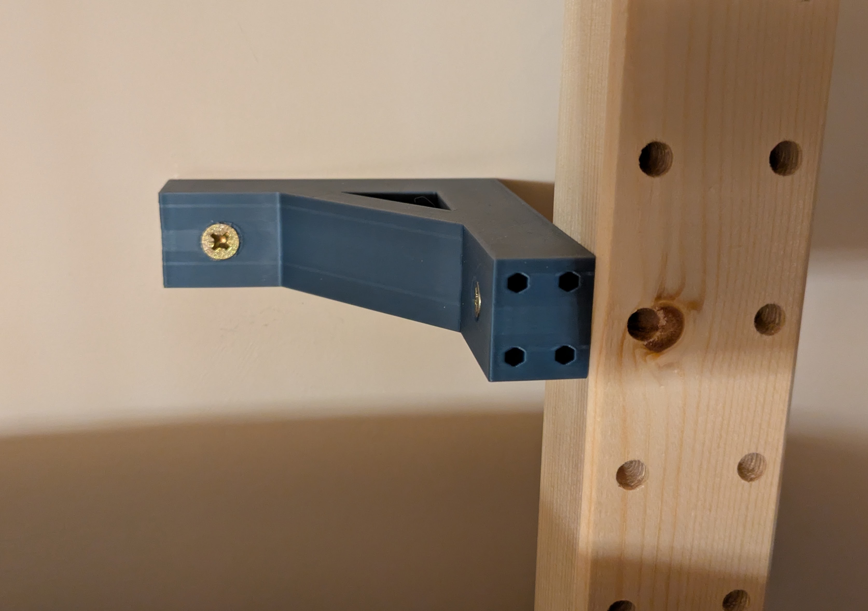 IKEA Ivar wall tie