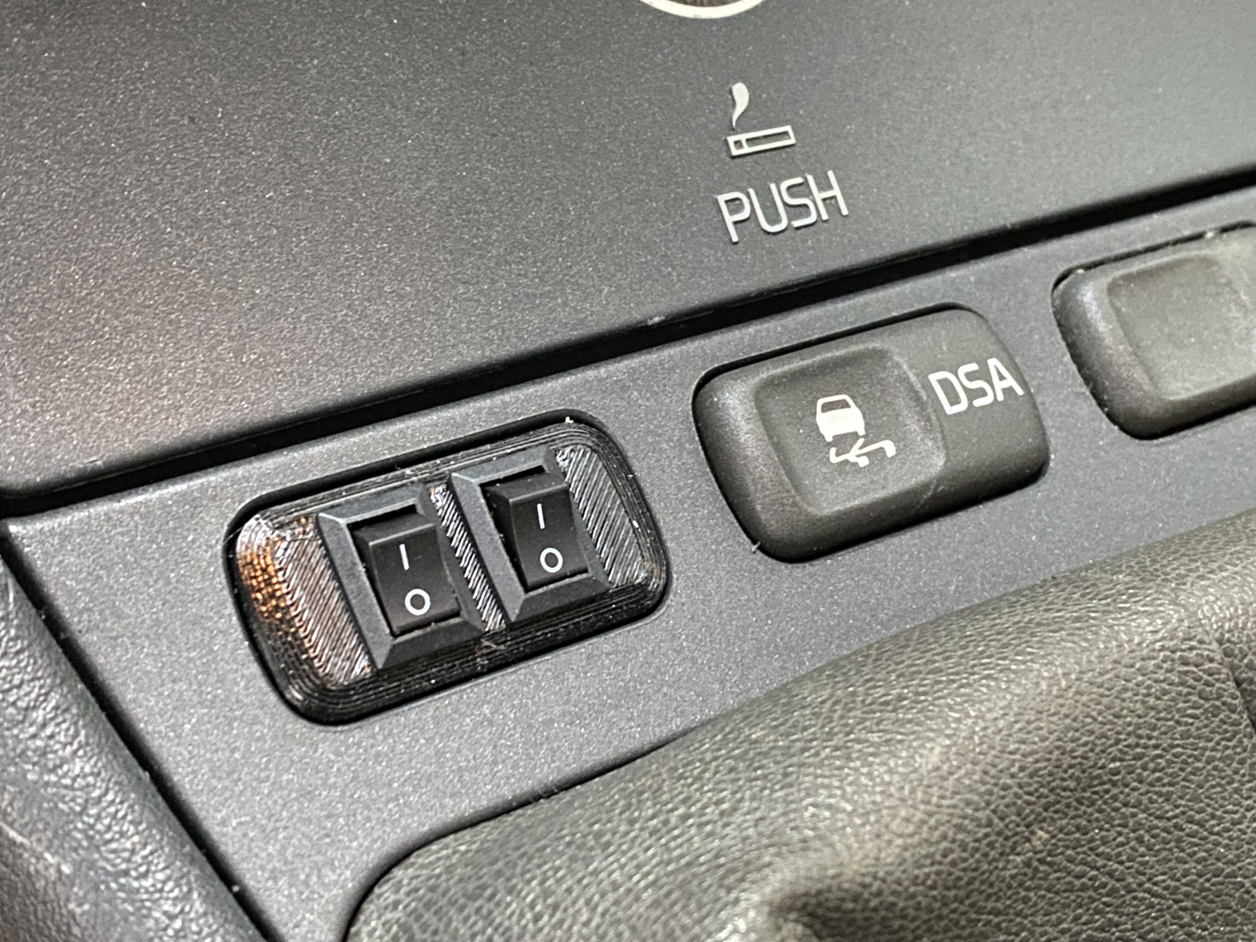 Volvo V40 (1999) button replacement