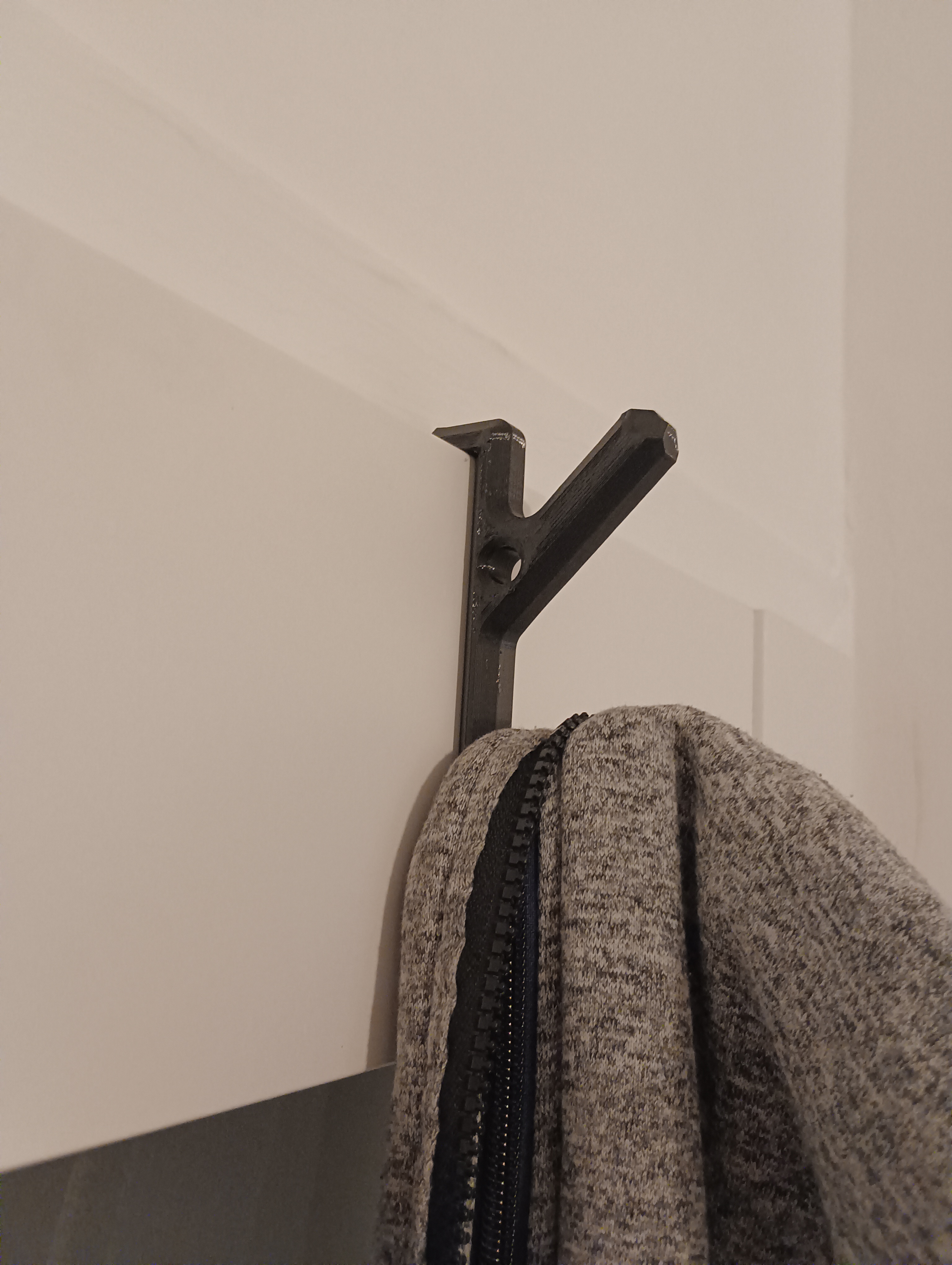 Double door coat hanger