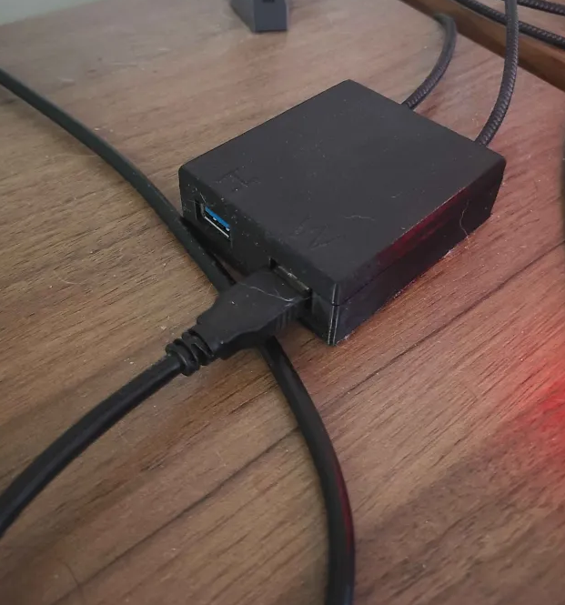 USB Extender Holder Splitter