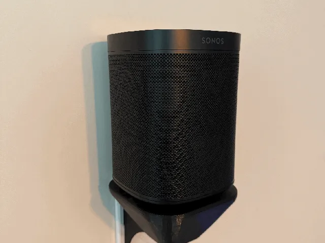 Sonos One Outlet Mount