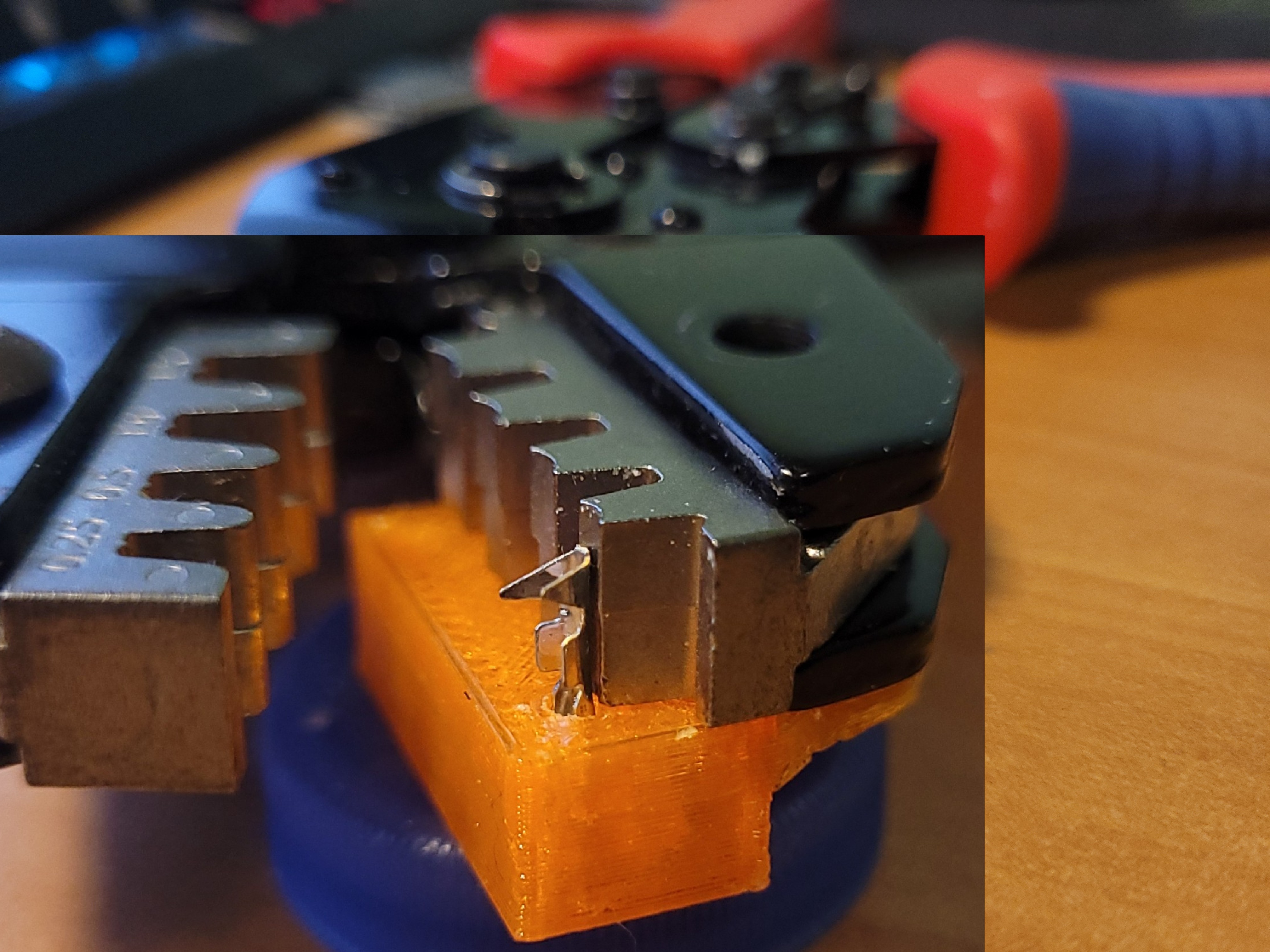 Crimp tool dupont contact holder