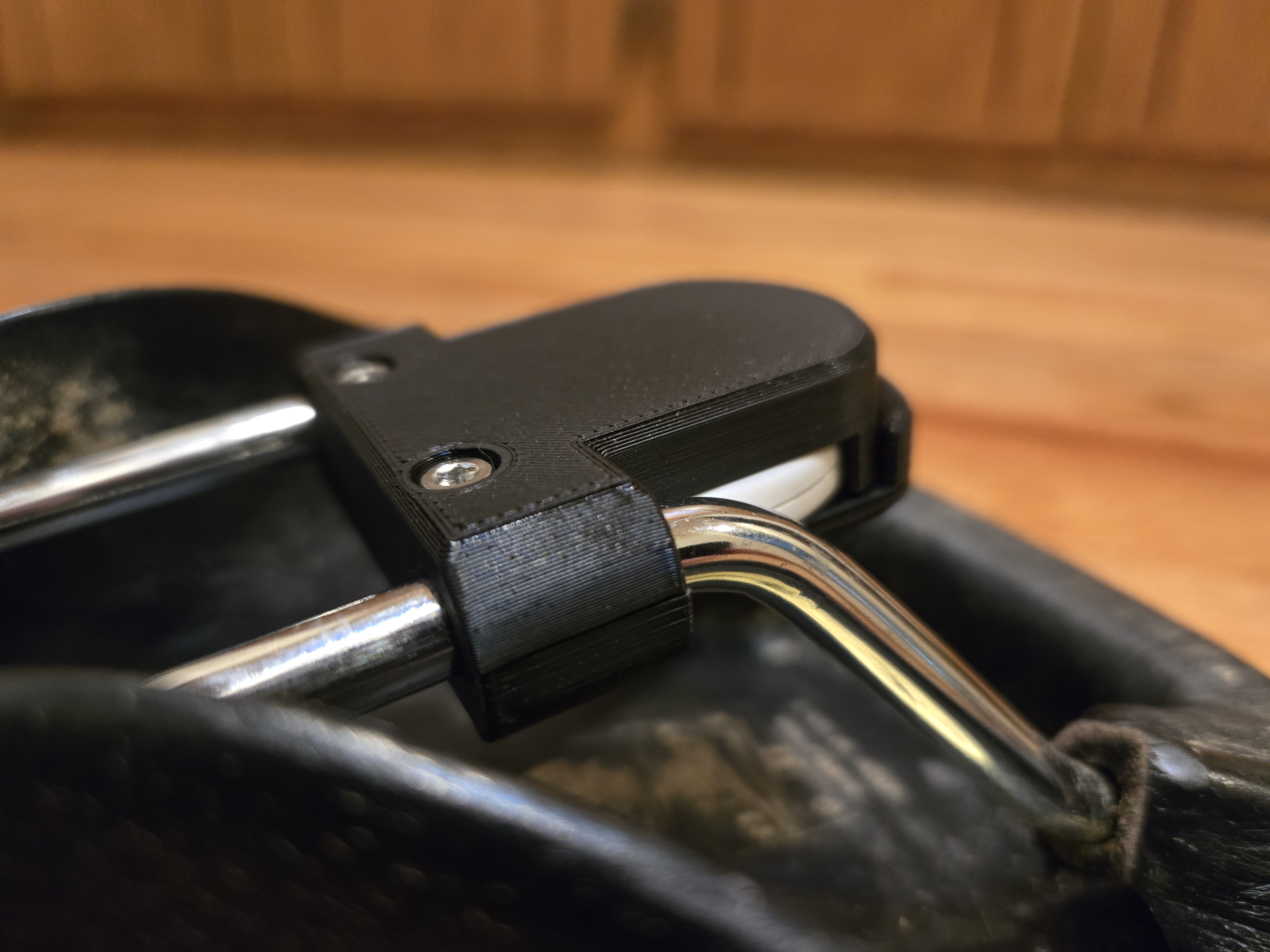 Chipolo saddle holder — miniatura 14