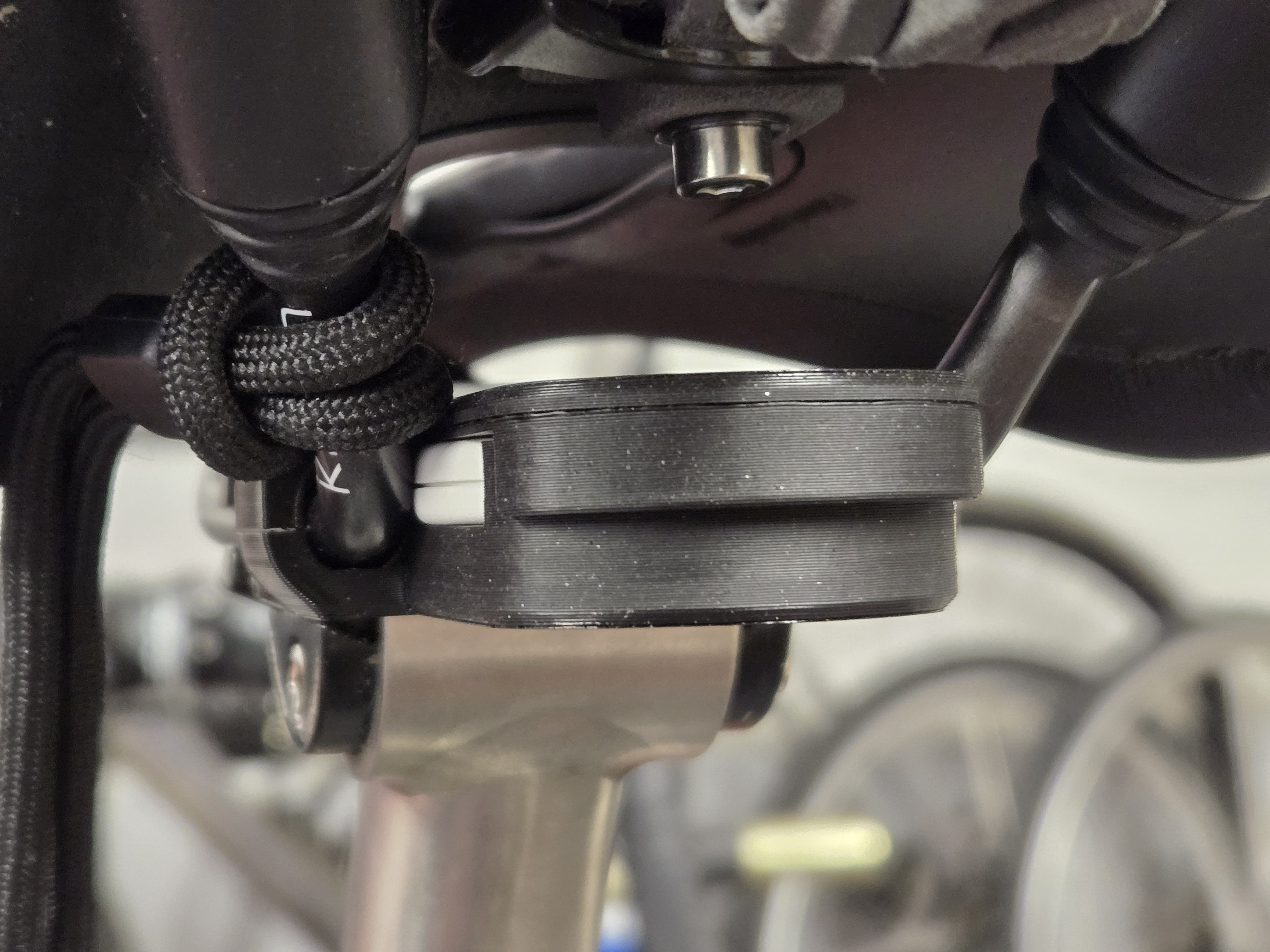 Chipolo saddle holder — miniatura 16
