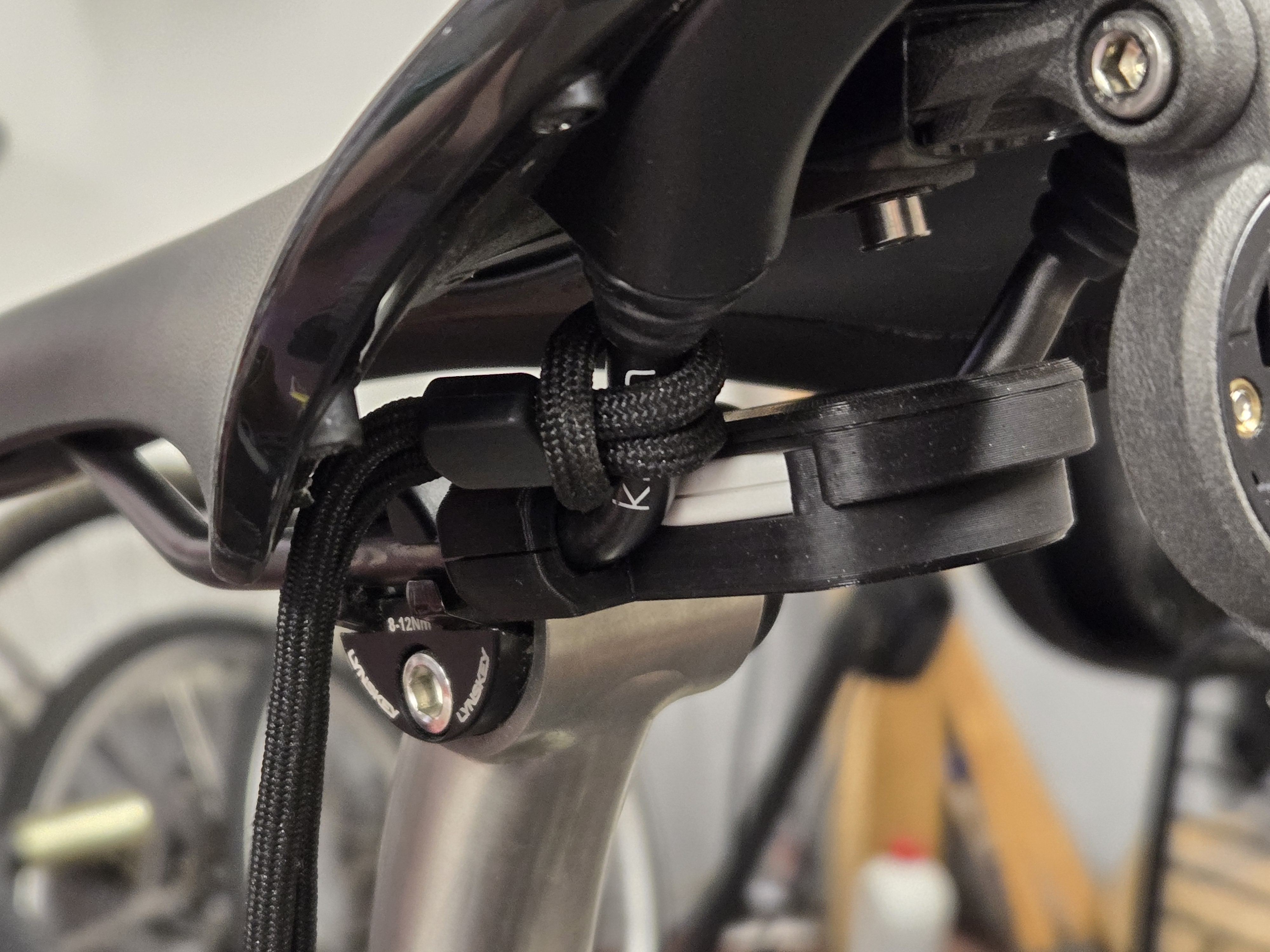 Chipolo saddle holder — miniatura 15