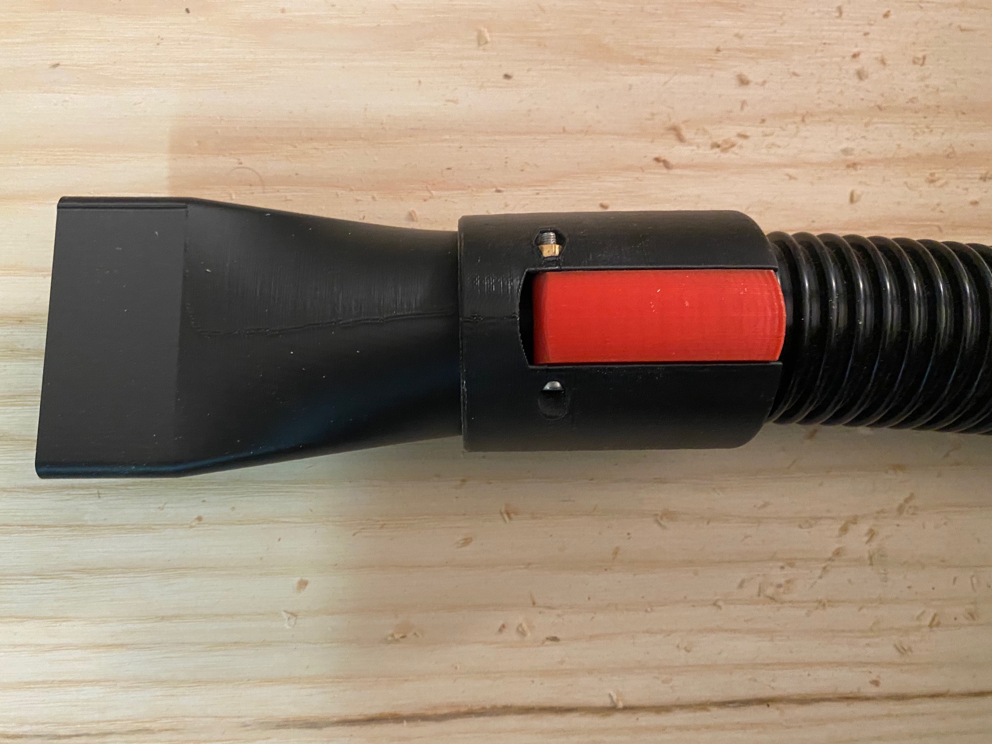 Suction Nozzle for https://www.printables.com/model/461256-shopvac-50mm-camlock-connectors-with-magnetic-catc