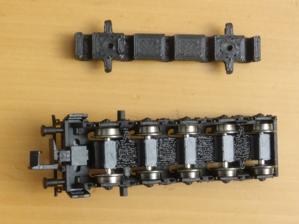 Minitrix 15184: 5 and 4 axes bogies wheel fixation plate replacement