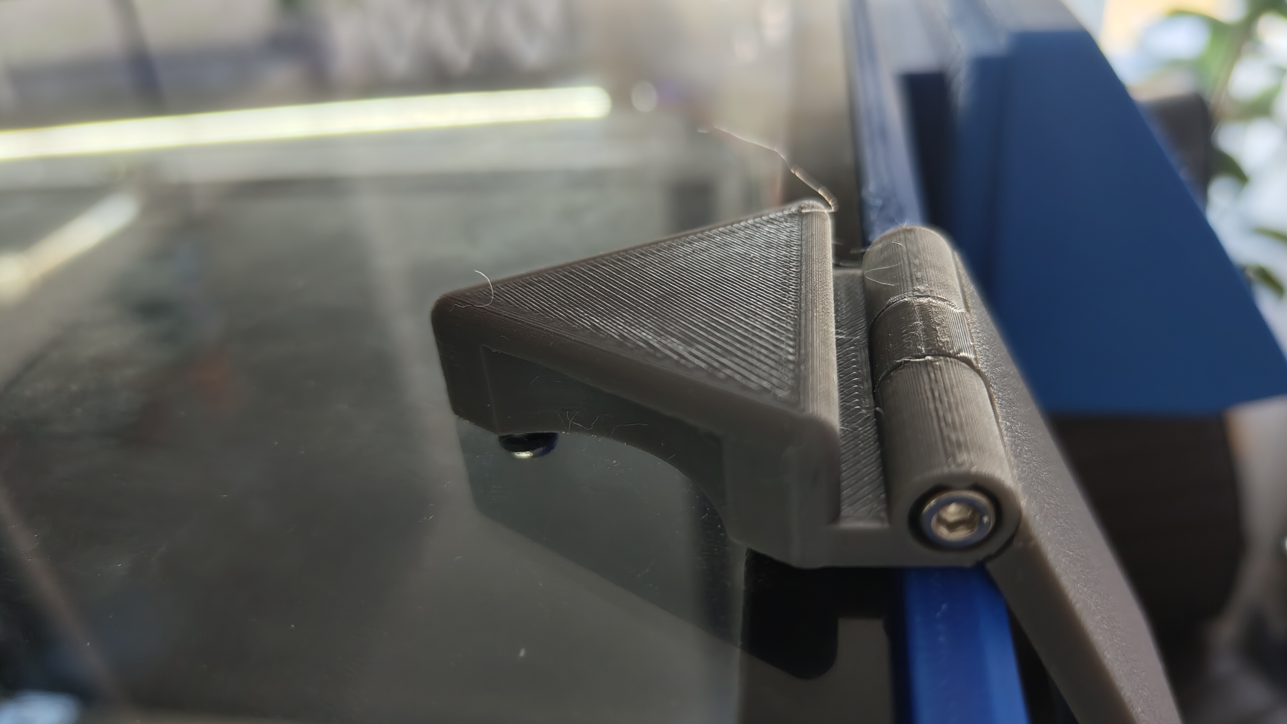 Popup handle for SV08 enclosure top glasslid — thumbnail 2