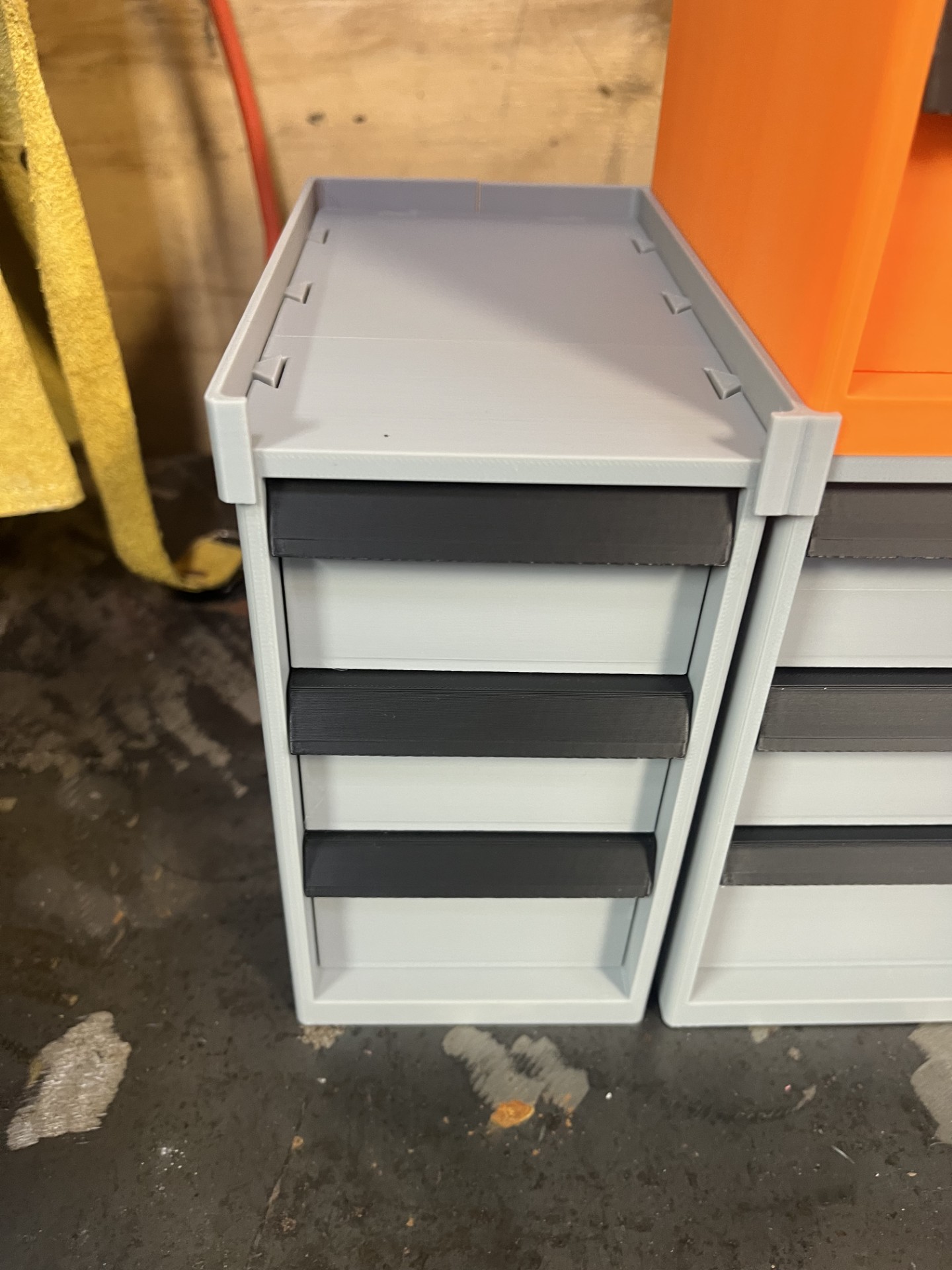 Miniatura 3 do modelo 3D Mini Tool Box Side Cabinet