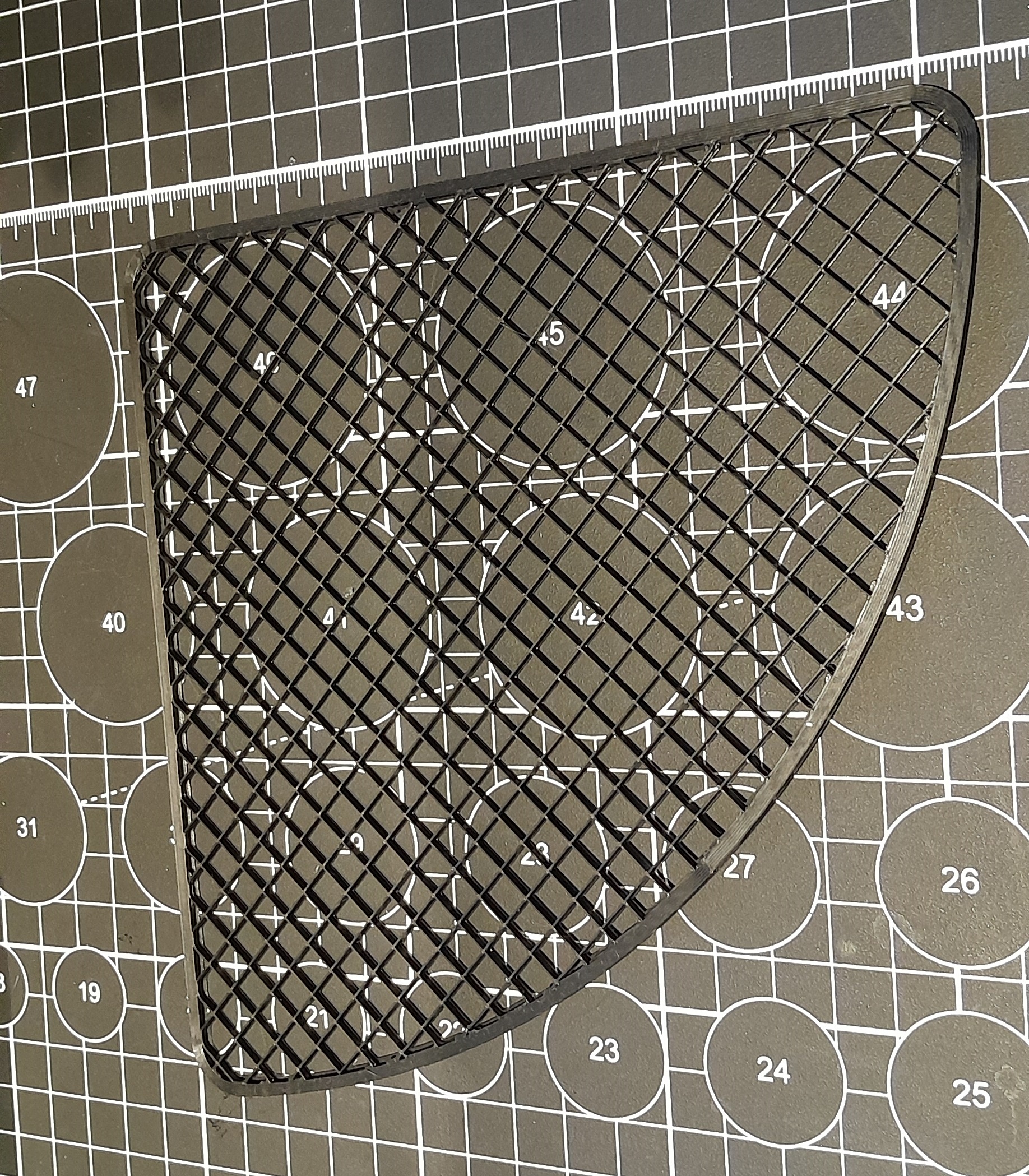 Shelf Grille - using grid infill