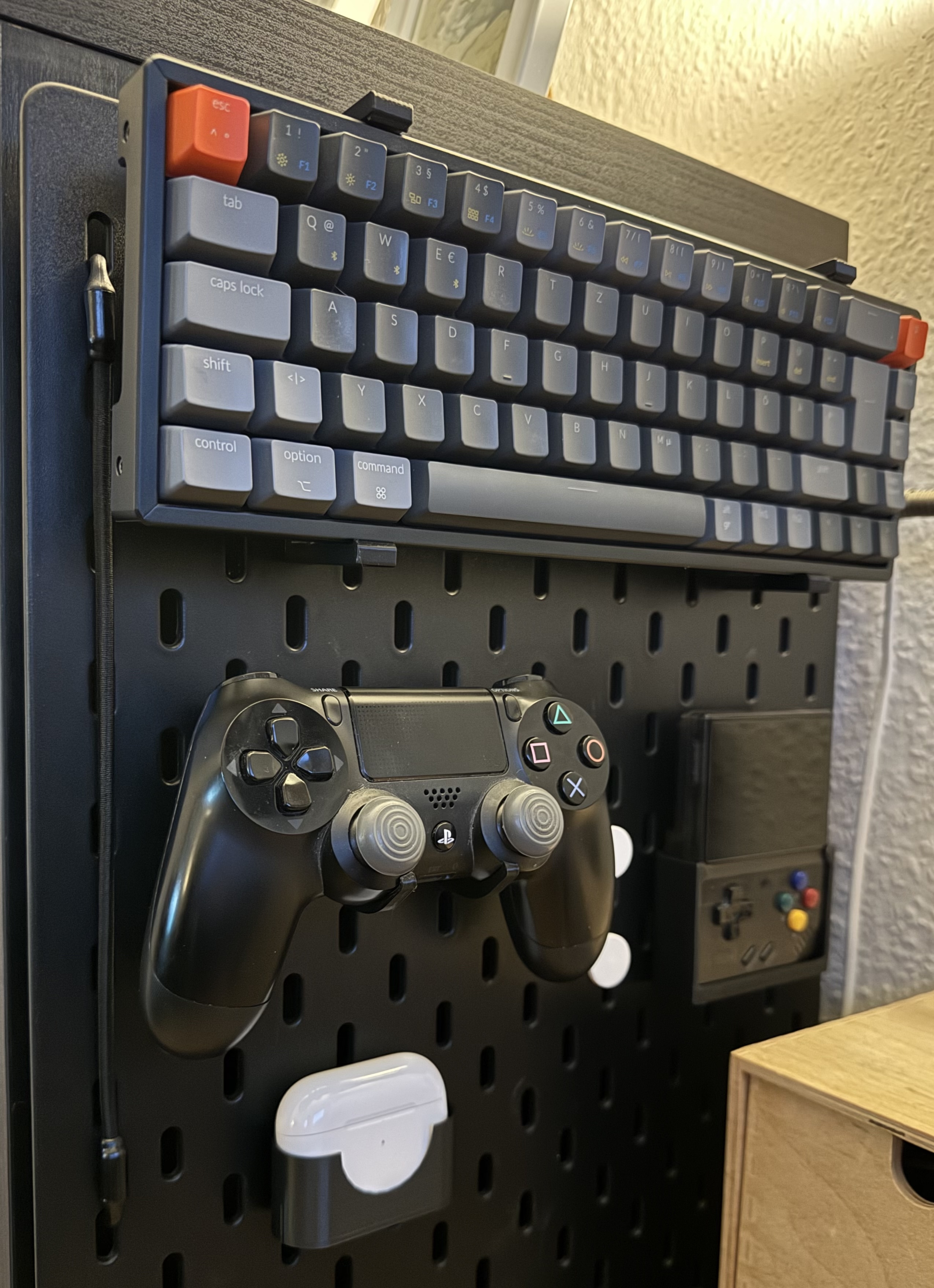 Skadis Keychron K6 keyboard mount