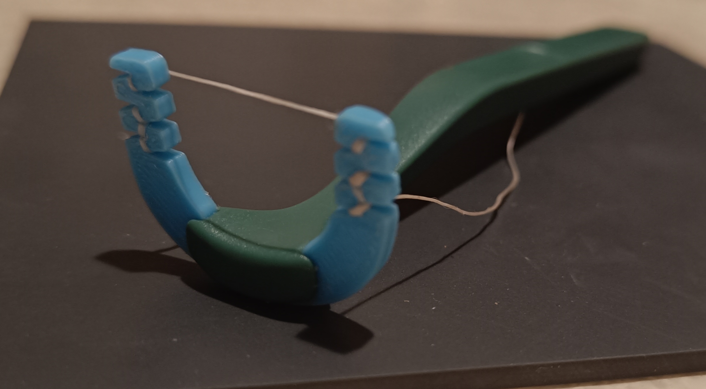Dental floss flosser head attachment