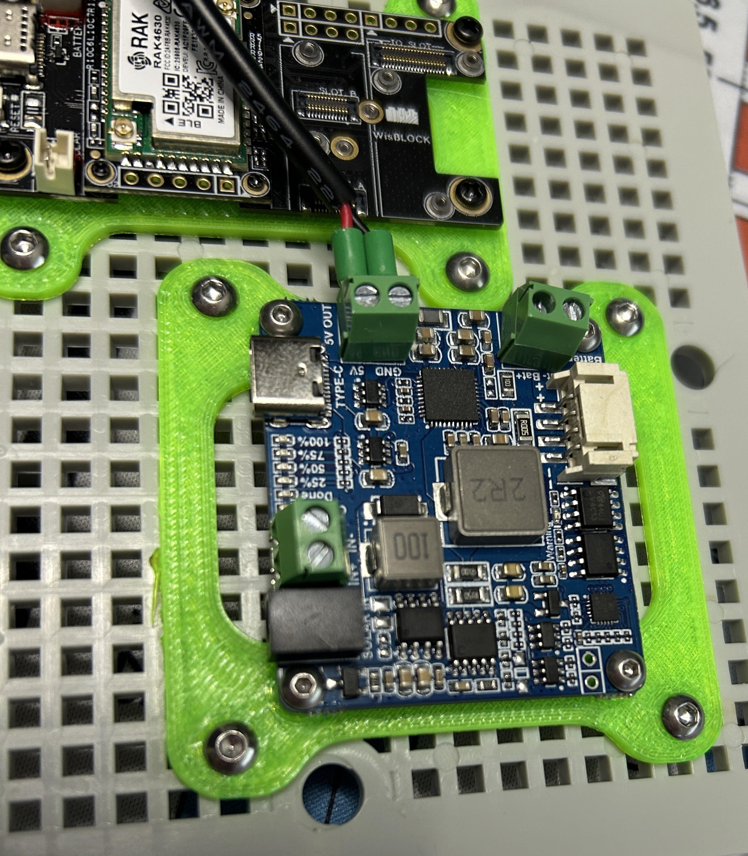 WaveShare Solar Charge Controller Mount