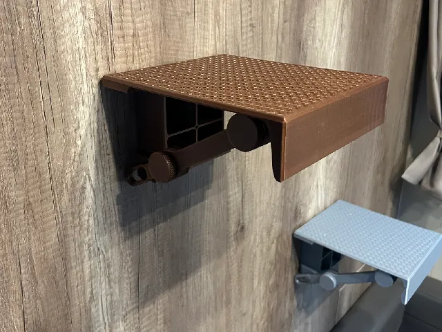 Shelf folding