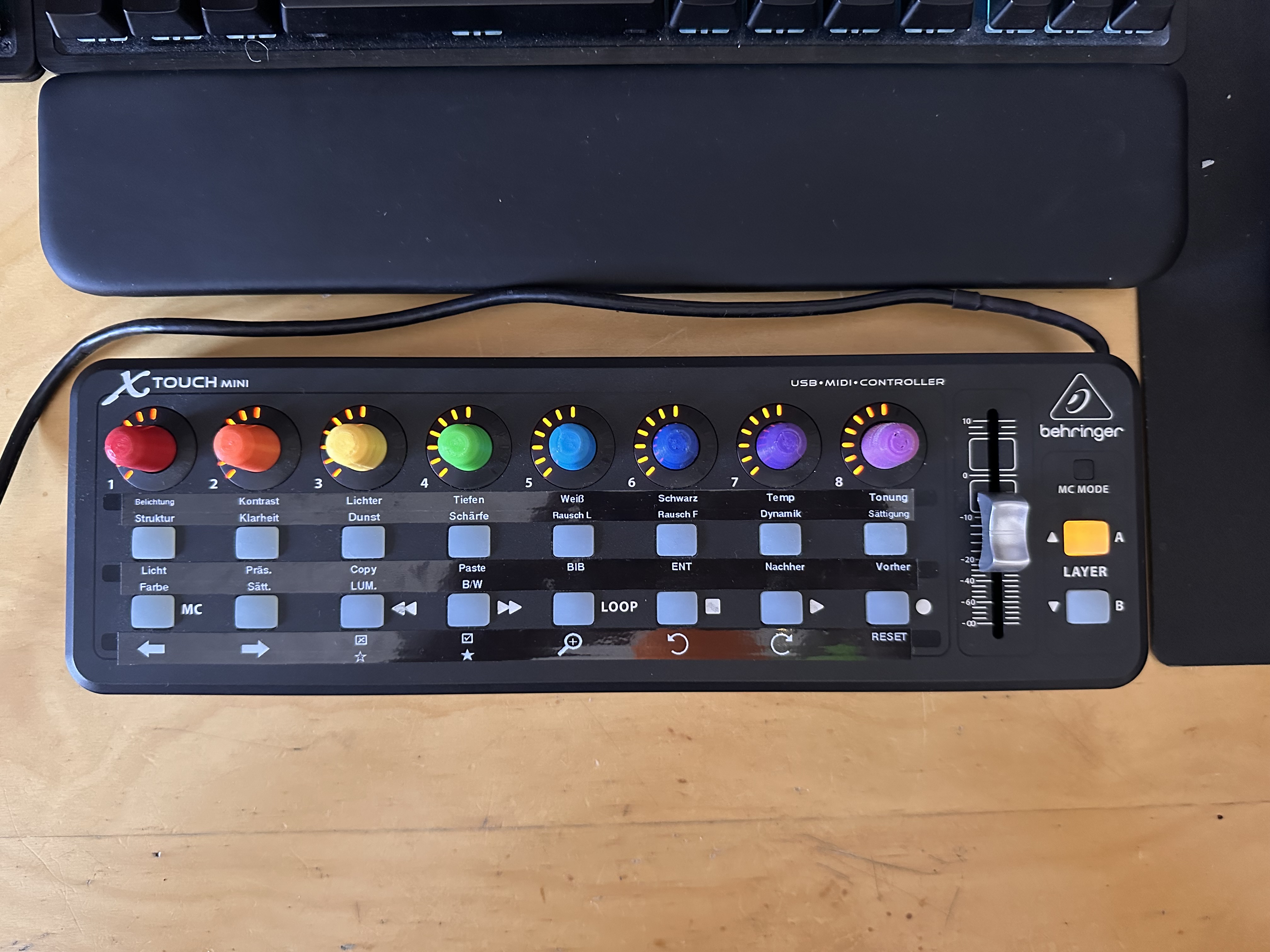 Miniatura 5 do modelo 3D Lightroom MiDi Controller (Behringer X-Touch mini Mod)